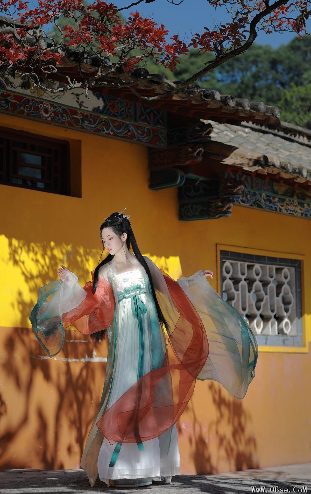图片[4]-YiTuYu艺图语 Vol.3137 Luo Hua Ren Du Li[35P]-六色网