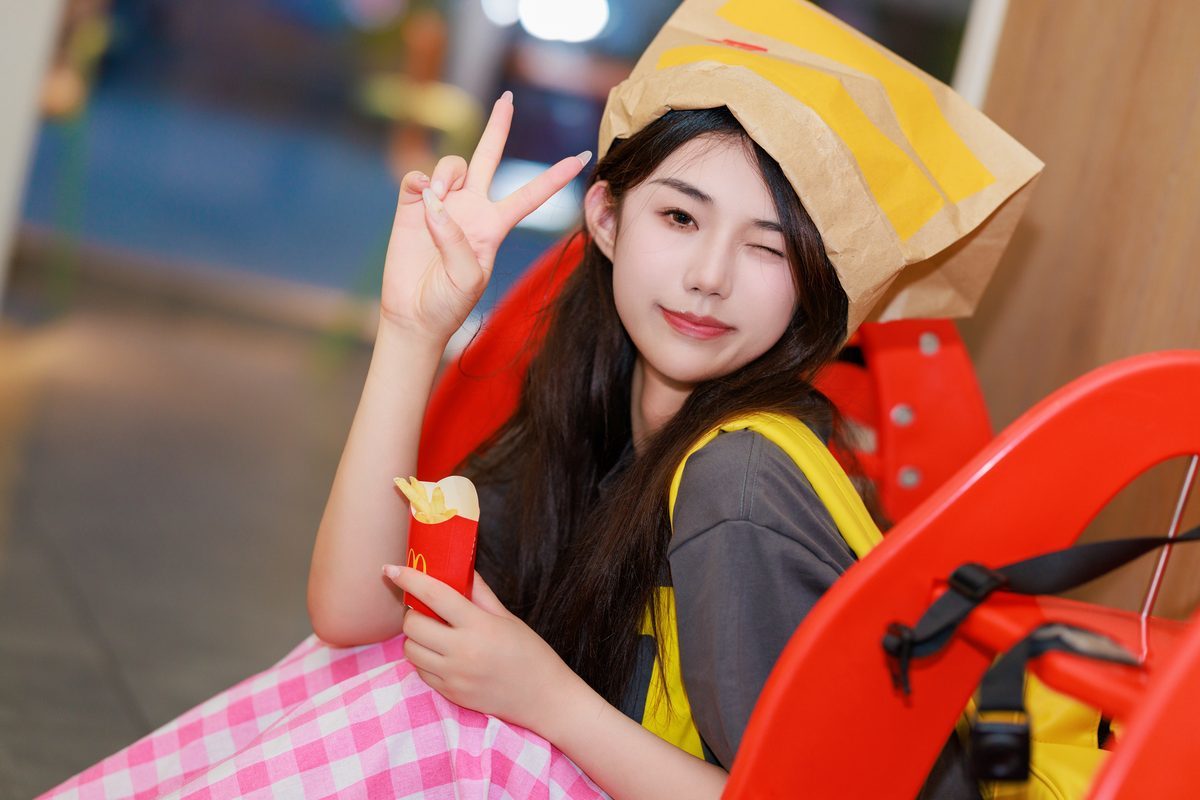 图片[12]-YiTuYu艺图语 Vol.5002 Pei Tong Xue[24P]-六色网
