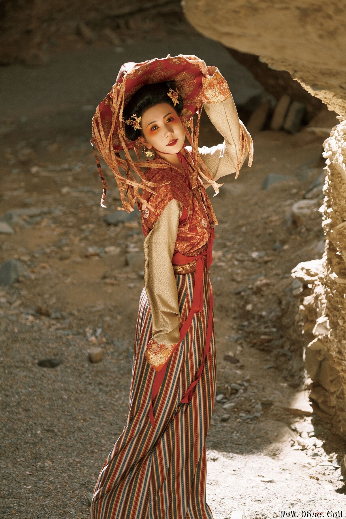 图片[4]-YiTuYu艺图语 Vol.7732 Xiao Bei Ke Qing Bu Yao Fang Qi[25P]-六色网