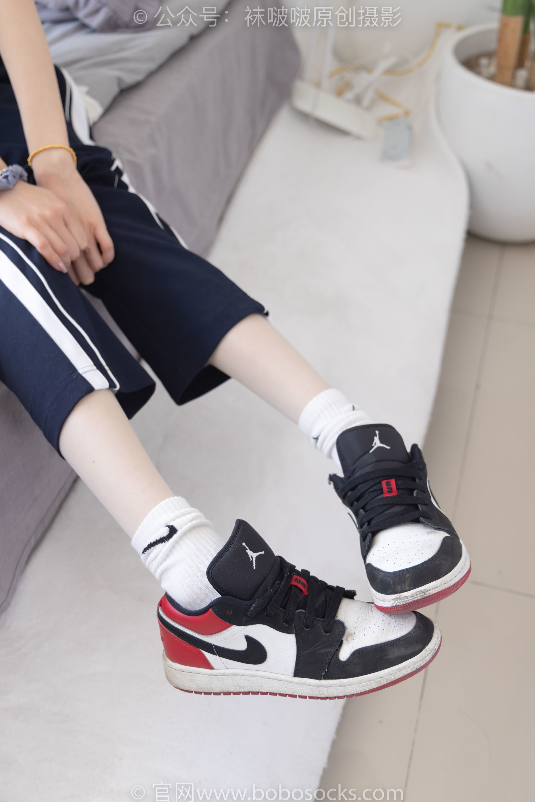 图片[66]-BoBoSocks袜啵啵 No.207 稚予 -aj板鞋、白棉袜、油亮白丝、校服裤里丝[140P]-六色网