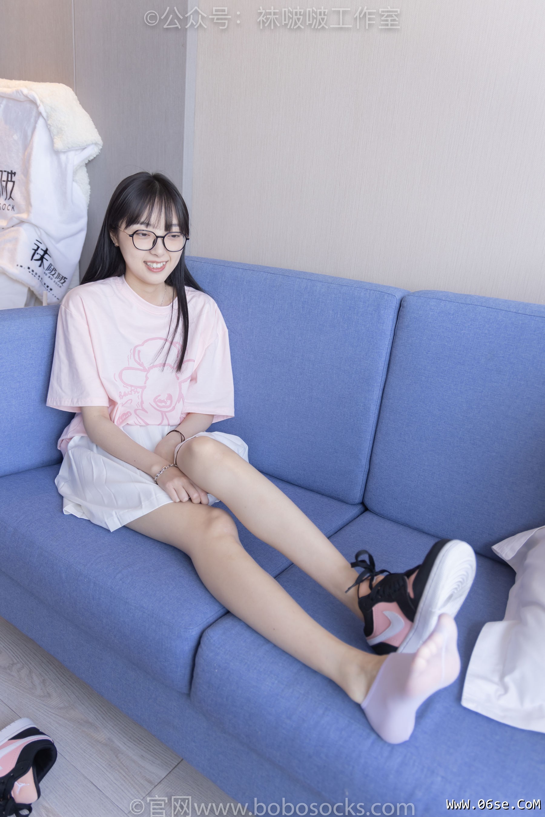 图片[26]-BoBoSocks袜啵啵 No.091 稚予-板鞋、淡粉色船袜、黑色船袜、裸足[148P]-六色网