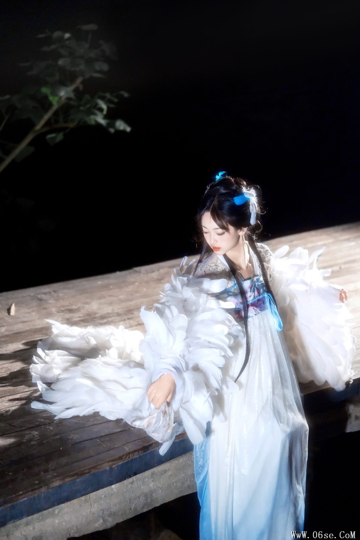 图片[13]-YiTuYu艺图语 Vol.6162 Er Liang Feng Yue[23P]-六色网