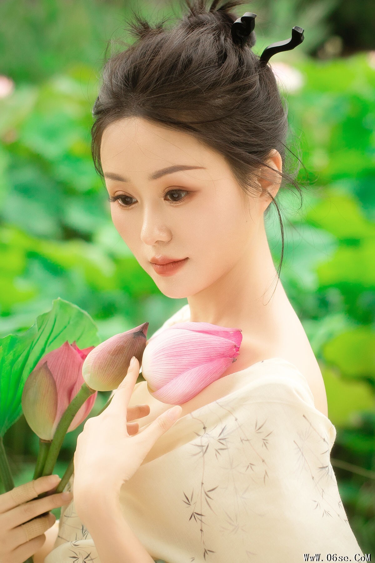 YiTuYu艺图语 Vol.7568 Er Shi Si Shi[23P]-六色网