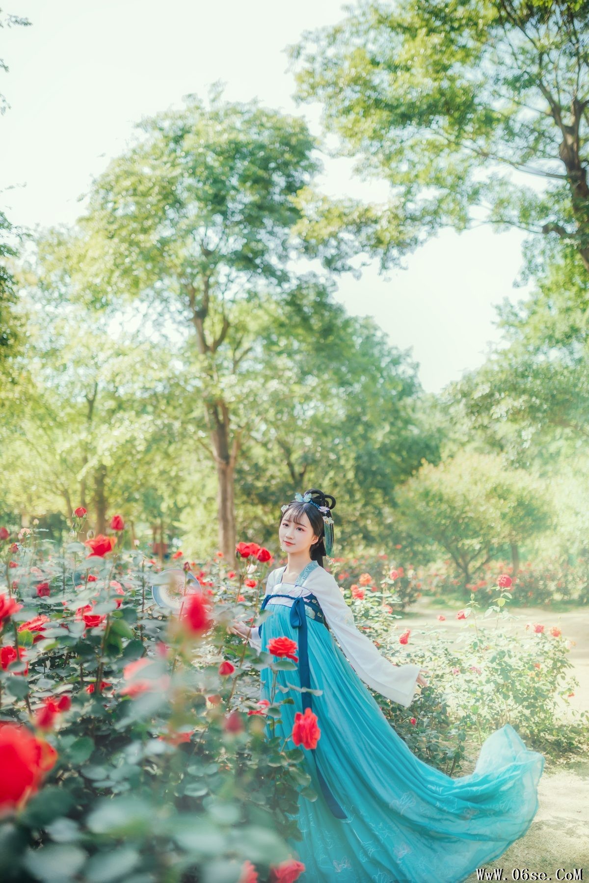 图片[17]-YiTuYu艺图语 Vol.4170 Qi Luo Sheng De Xiao Su Su[24P]-六色网