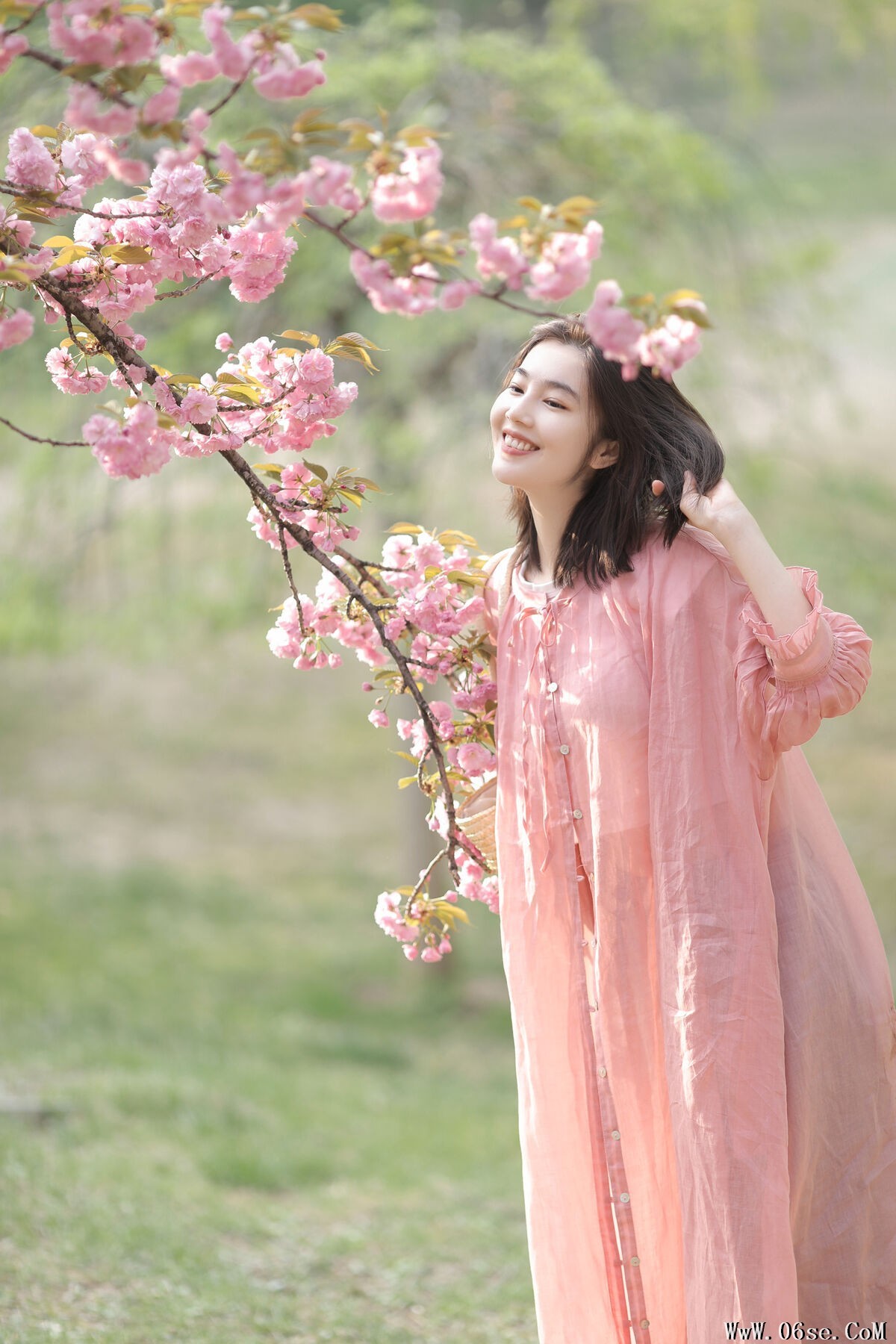 图片[25]-YiTuYu艺图语 Vol.6828 Fan Fan[26P]-六色网