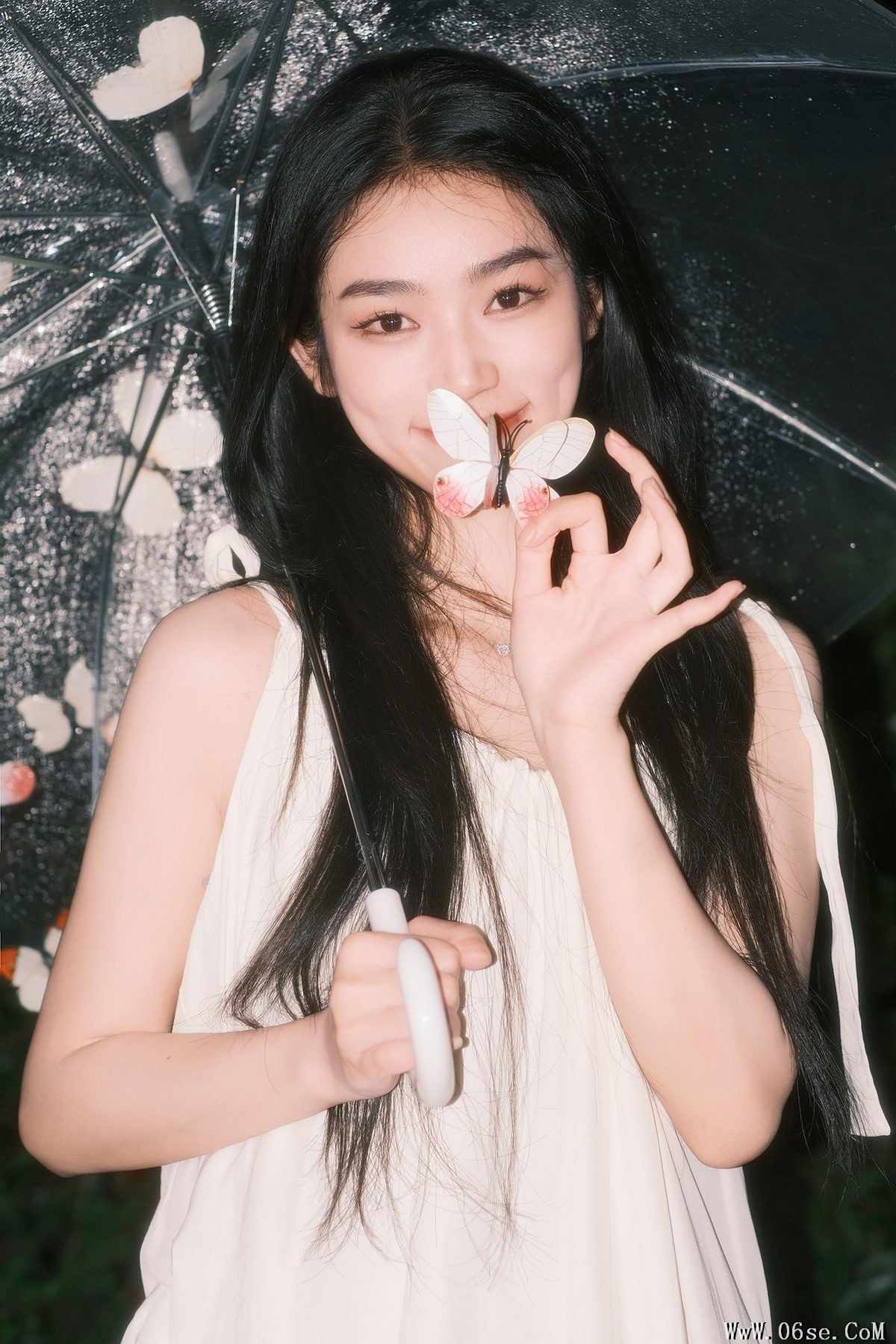 YiTuYu艺图语 Vol.5581 Qiao Qiao Ya[22P]-六色网
