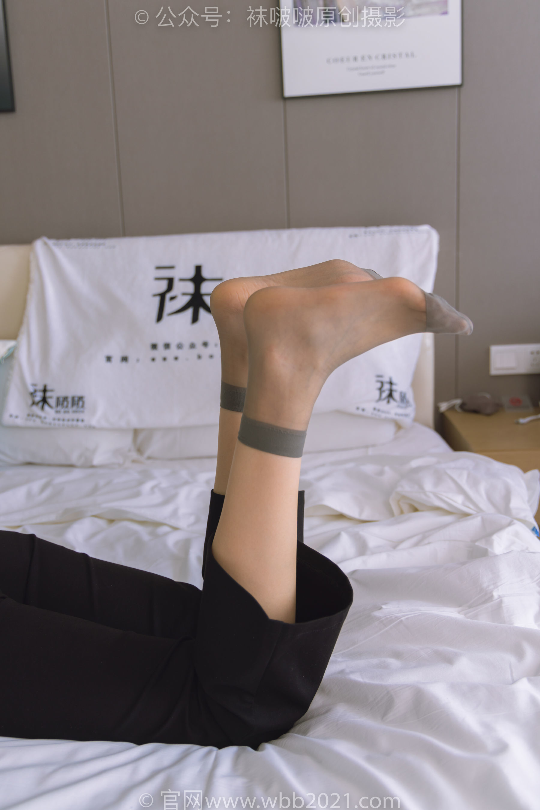 图片[53]-BoBoSocks袜啵啵 No.245 小甜豆 -高跟鞋、短灰丝、半蹲镜头较多[299P]-六色网