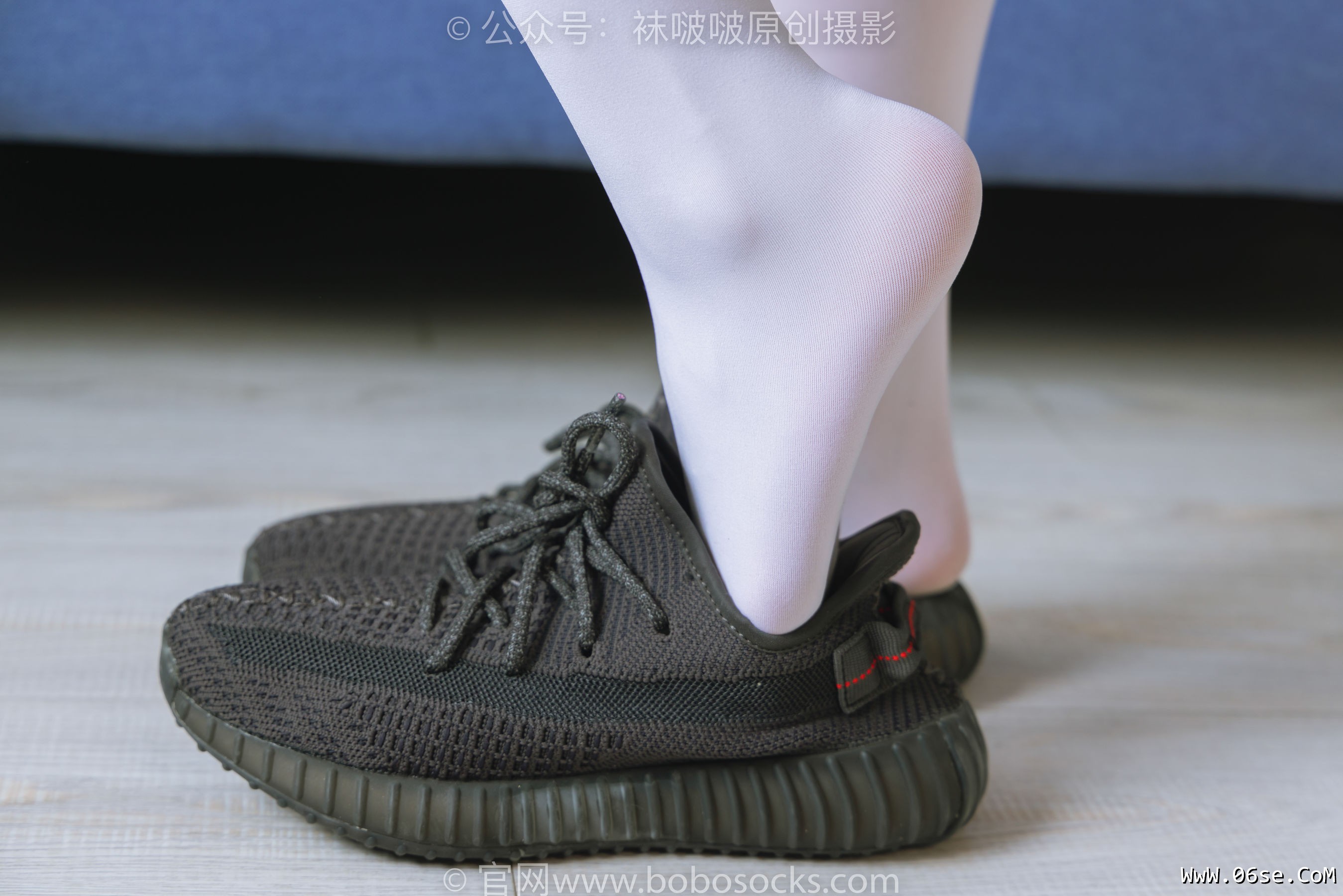 图片[82]-BoBoSocks袜啵啵 No.214 小沫 -黑色运动鞋、厚白丝[142P]-六色网