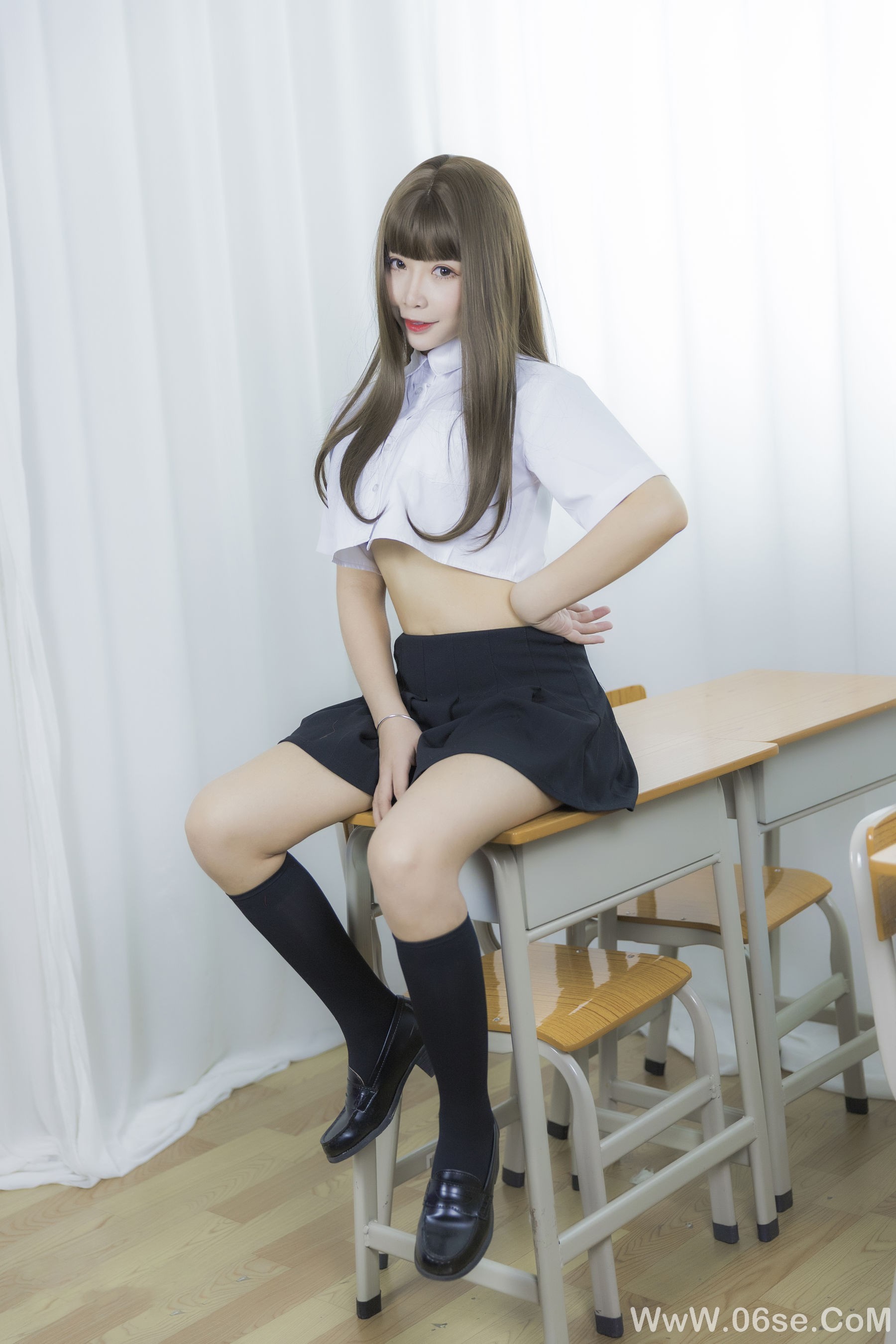 图片[42]-二次元妹子抱走莫子aa 等你下课[42P]-六色网