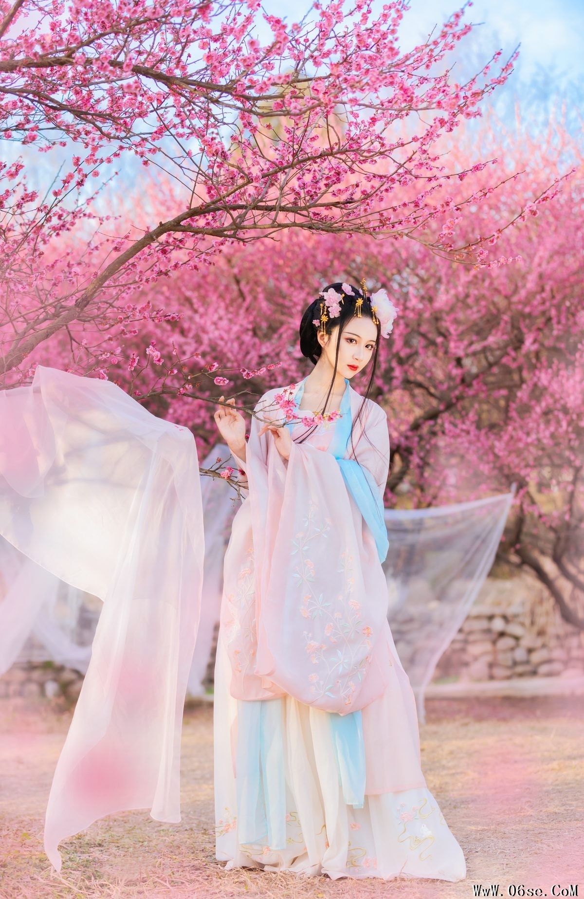图片[16]-YiTuYu艺图语 Vol.4485 Qi Luo Sheng De Xiao Su Su[28P]-六色网