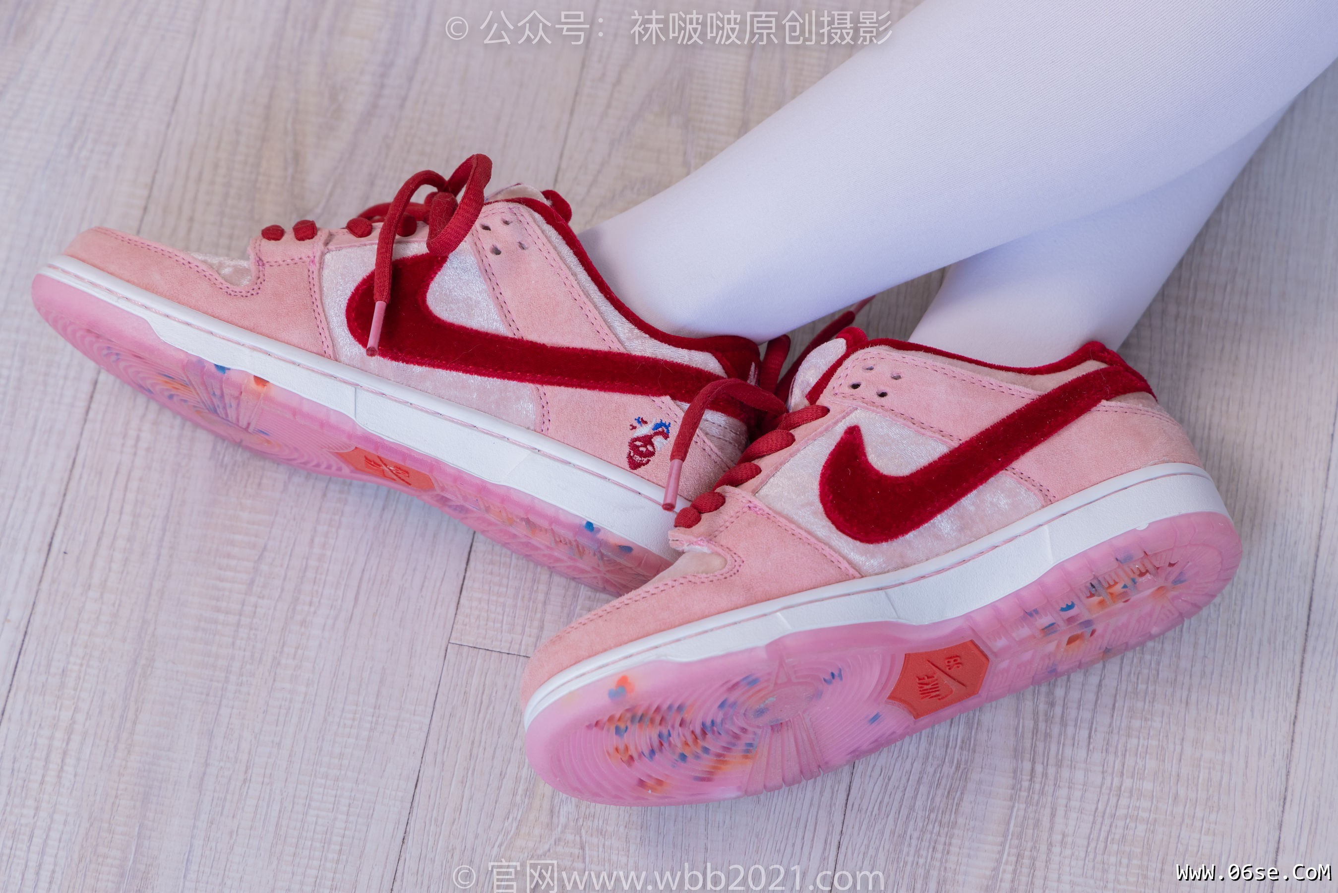 图片[23]-BoBoSocks袜啵啵 No.390 甜甜圈 -板鞋、厚黑丝大腿袜、厚白丝大腿袜[148P]-六色网
