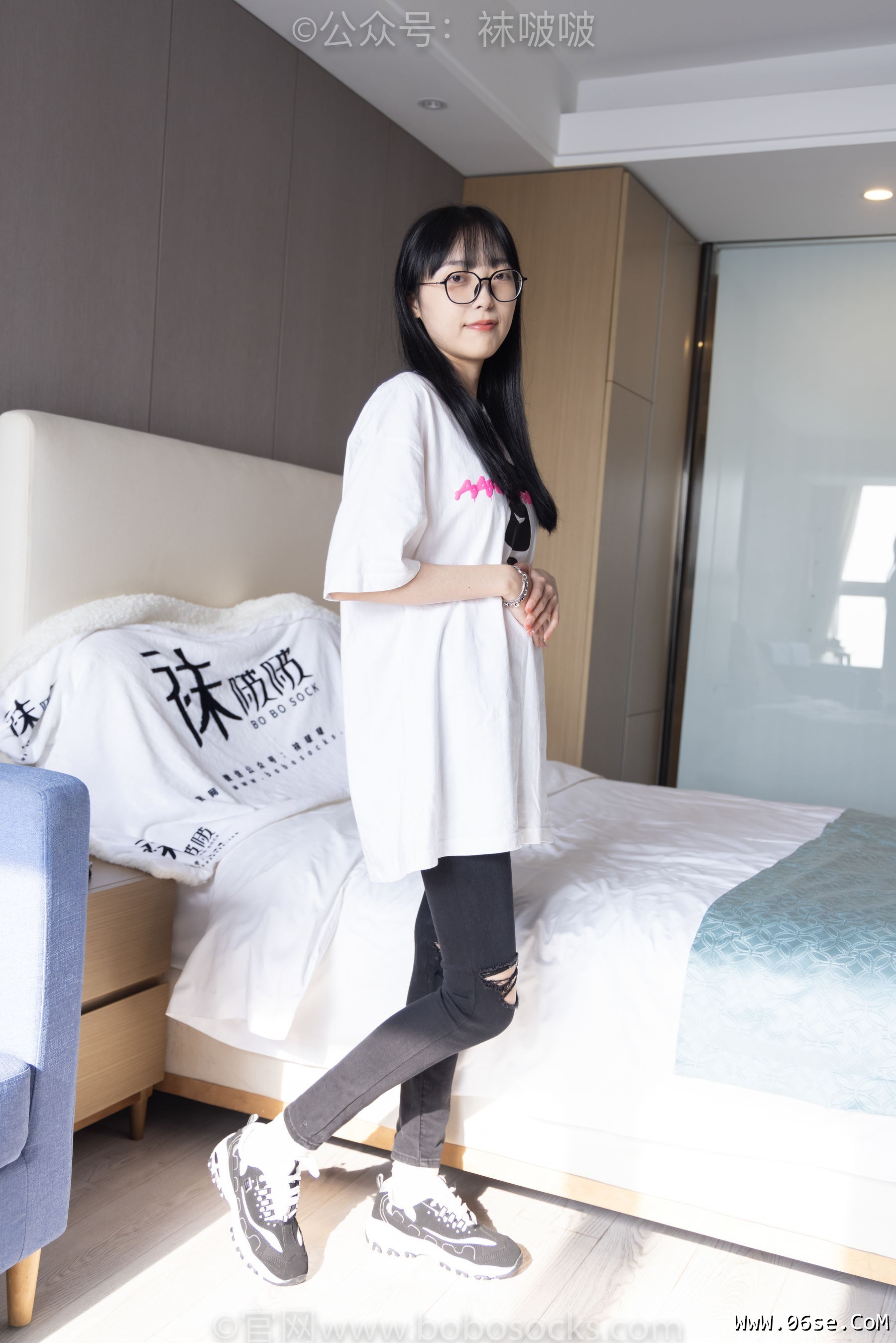 图片[4]-BoBoSocks袜啵啵 No.055 稚予-斯凯奇运动鞋、白棉袜、黑棉袜[139P]-六色网