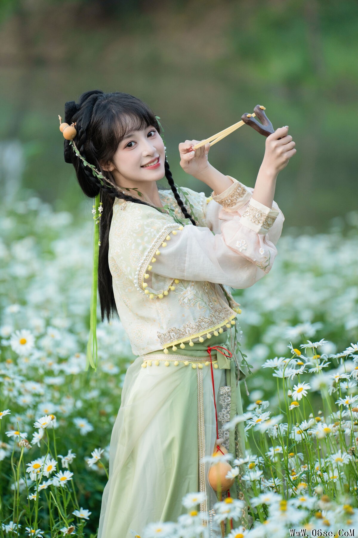 图片[23]-YiTuYu艺图语 Vol.7299 Xia Yu Xiao Nian[25P]-六色网