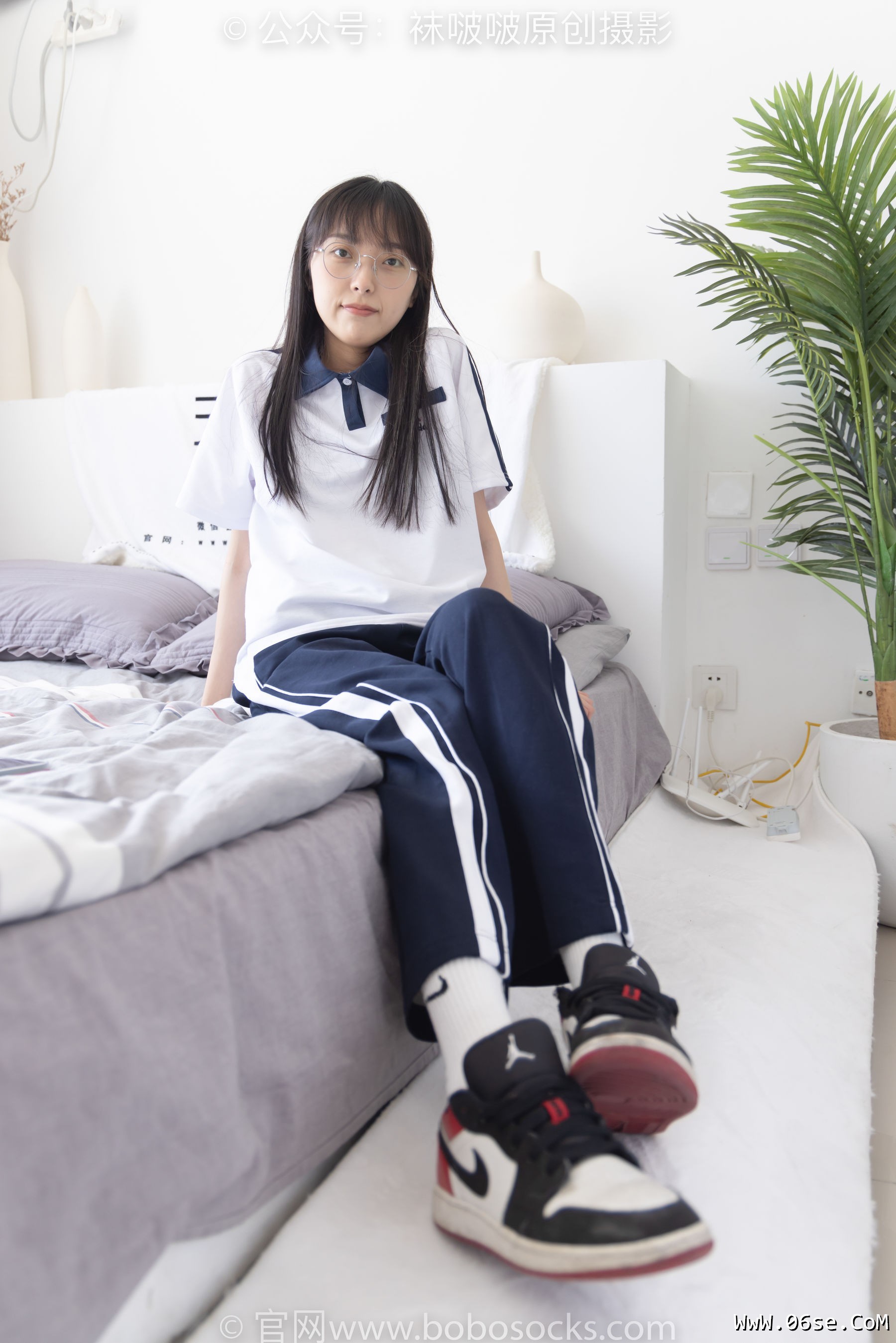 图片[24]-BoBoSocks袜啵啵 No.207 稚予 -aj板鞋、白棉袜、油亮白丝、校服裤里丝[140P]-六色网