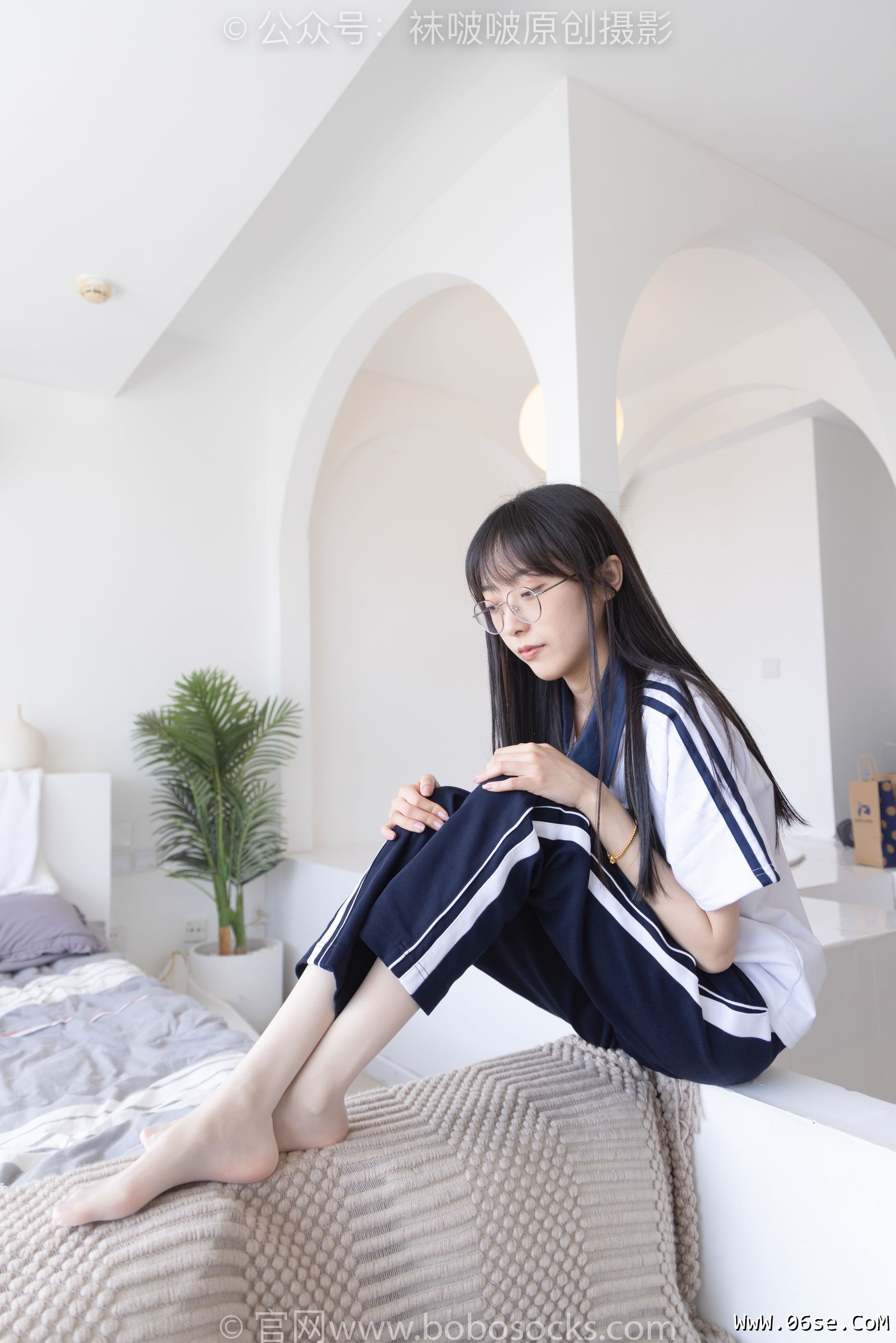 图片[20]-BoBoSocks袜啵啵 No.207 稚予 -aj板鞋、白棉袜、油亮白丝、校服裤里丝[140P]-六色网