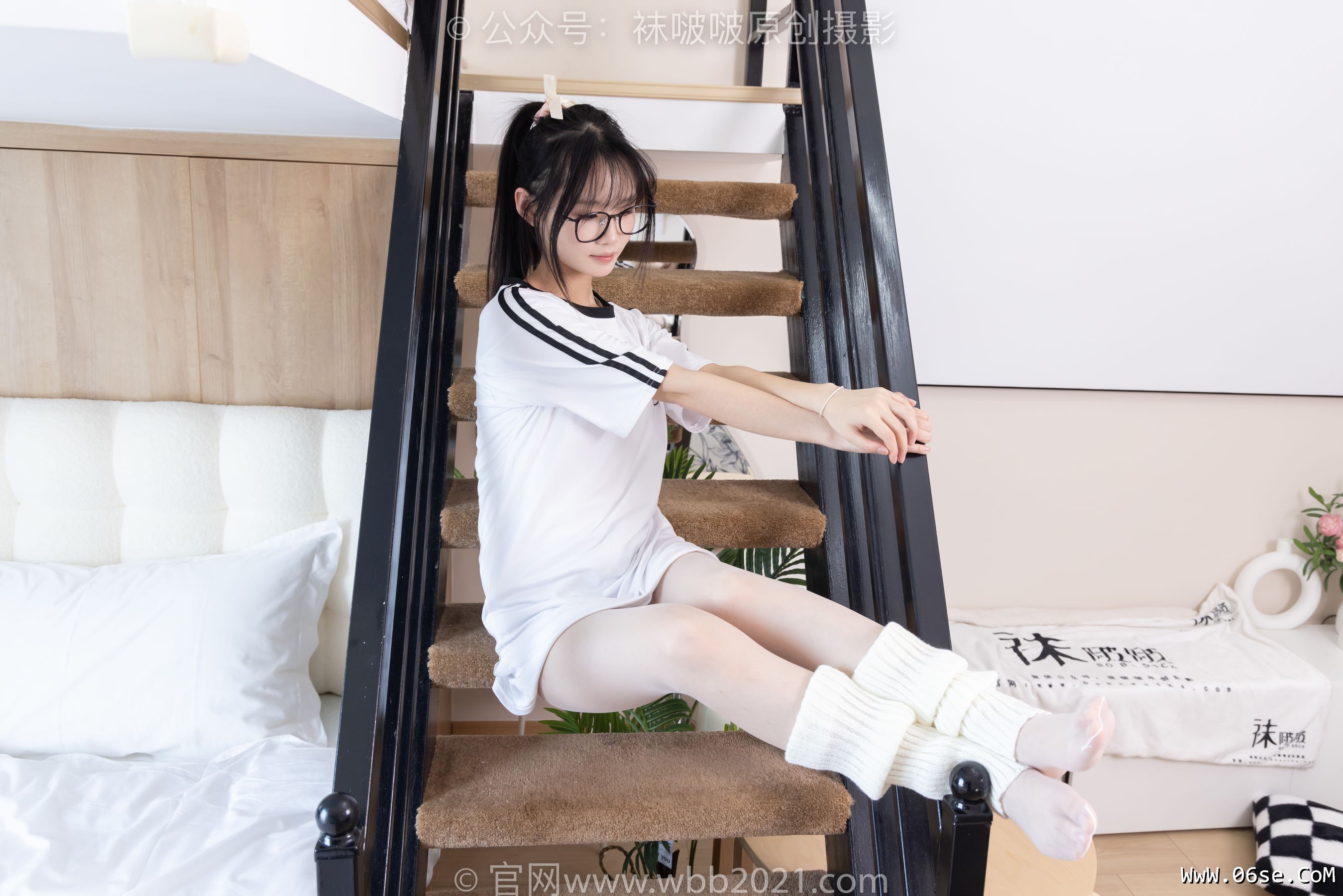 图片[144]-BoBoSocks袜啵啵 No.376 甜甜圈 -运动鞋、堆堆袜套、白丝[150P]-六色网