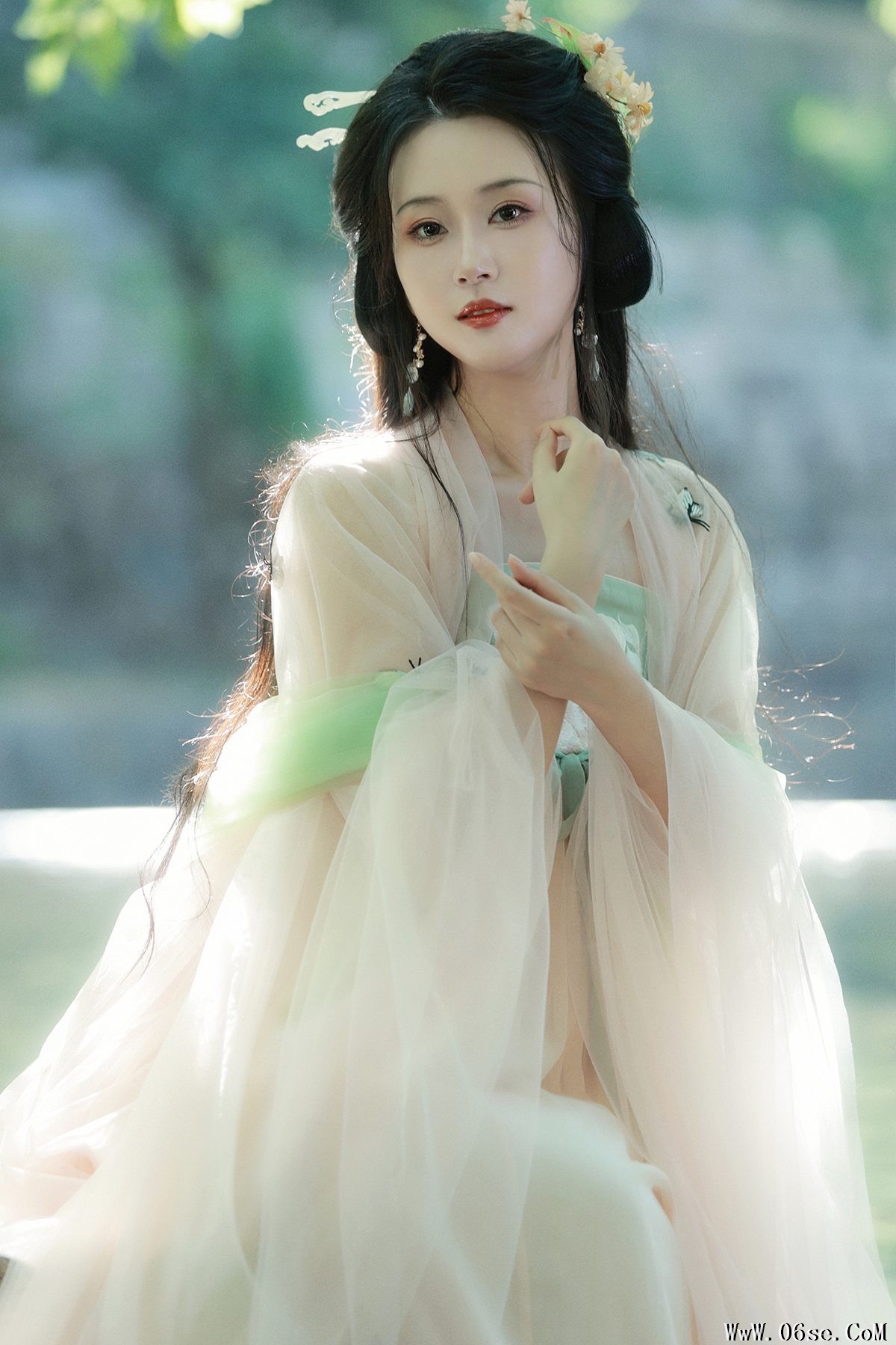 YiTuYu艺图语 Vol.3667 A Tong[30P]-六色网