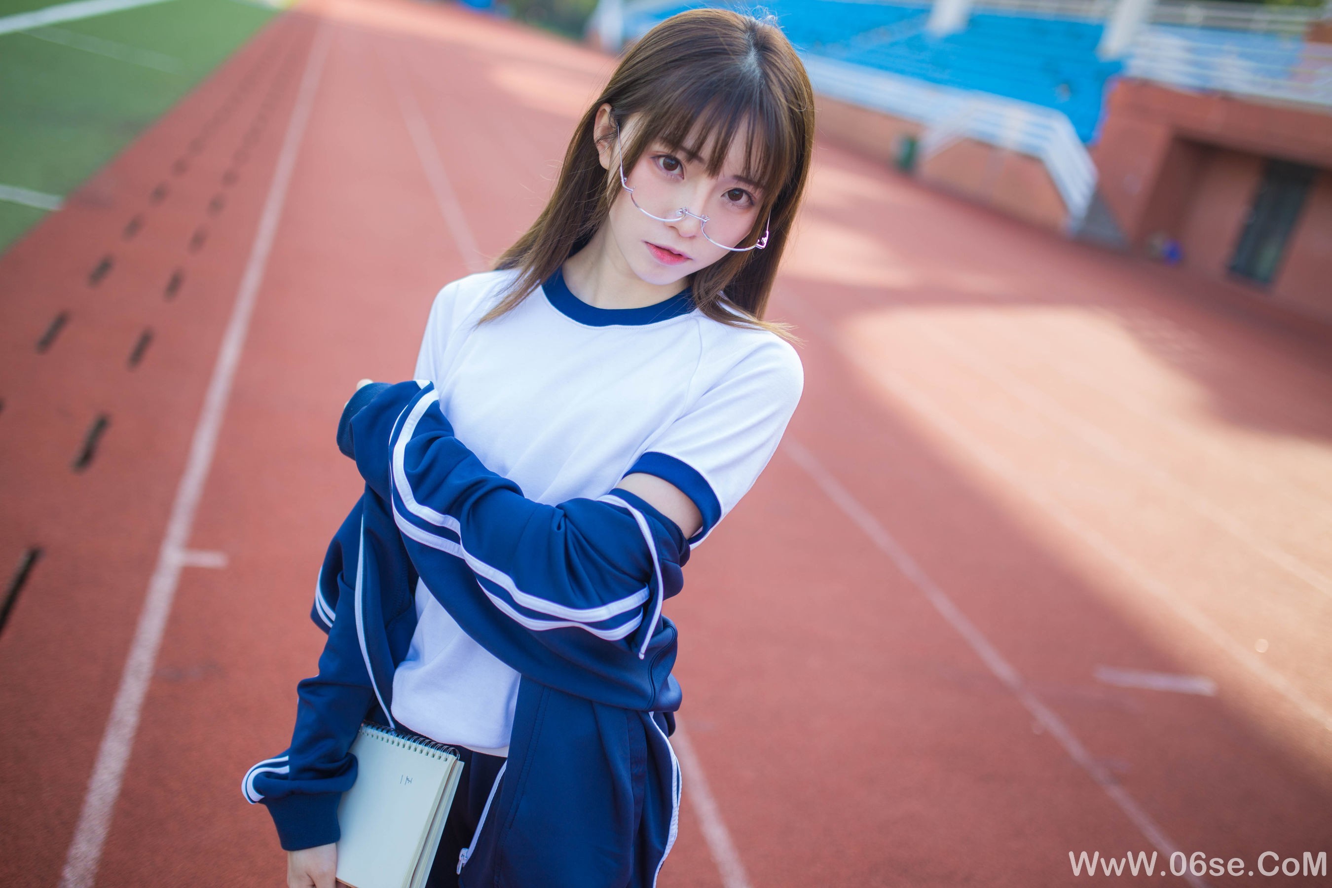 图片[12]-动漫博主Kitaro_绮太郎 蓝色运动服女孩[13P]-六色网