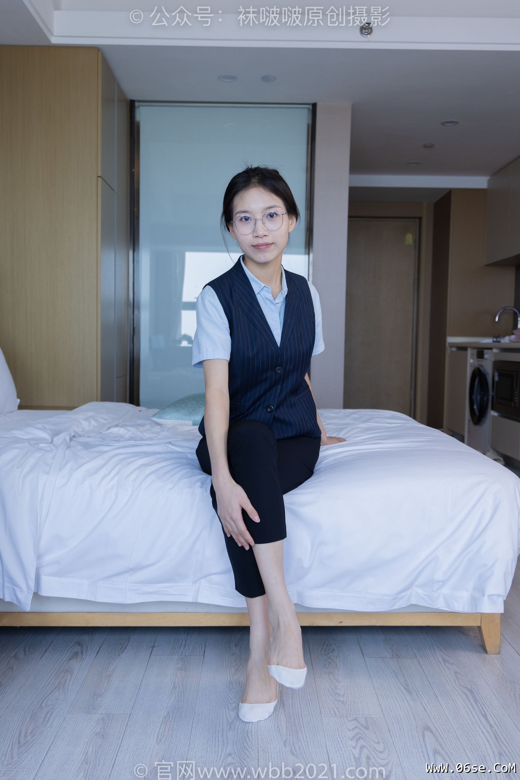 图片[121]-BoBoSocks袜啵啵 No.413 芝士 -高跟鞋、白色吊带船袜、银行制服[145P]-六色网