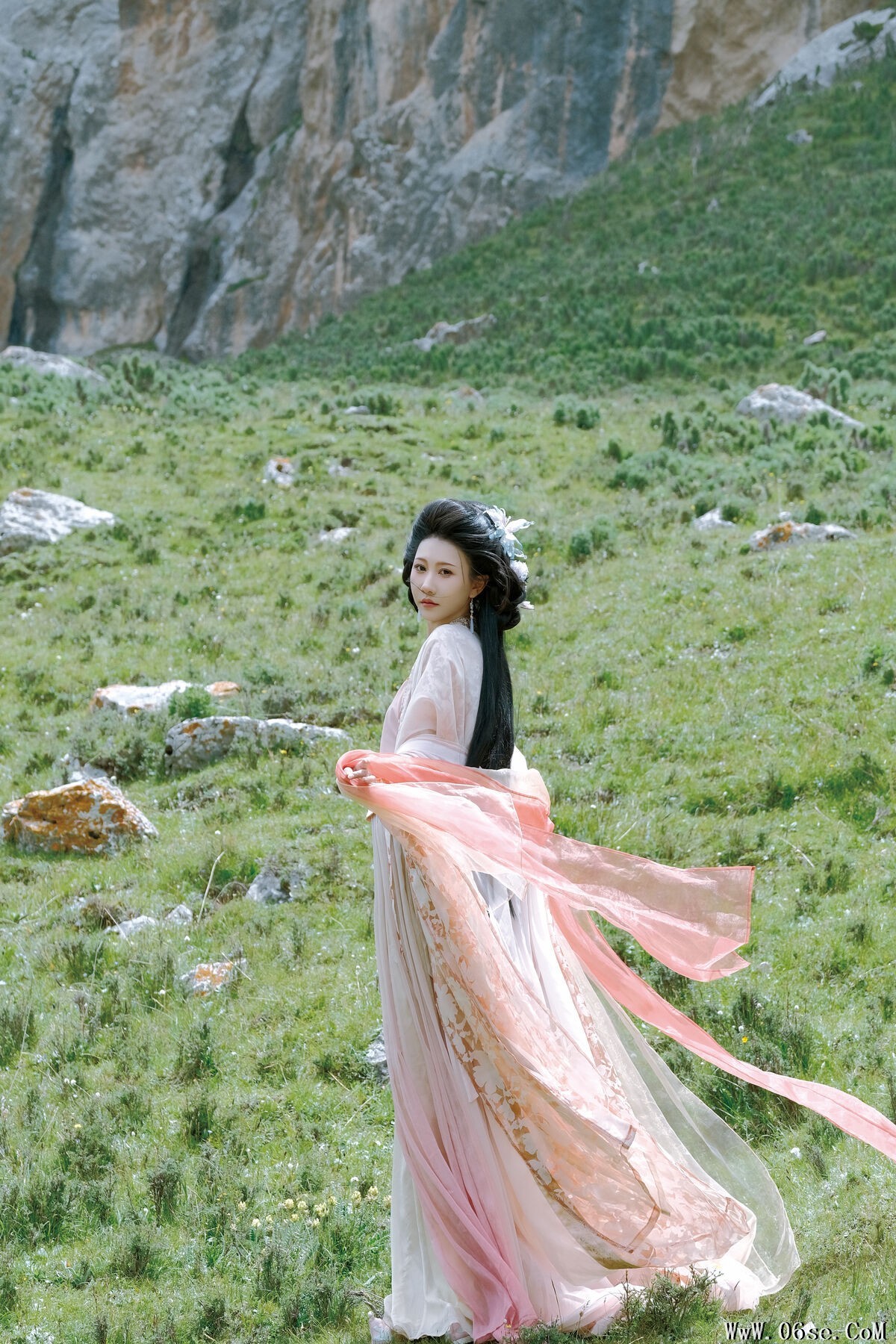 图片[21]-YiTuYu艺图语 Vol.7716 Xiao Bei Ke Qing Bu Yao Fang Qi[23P]-六色网