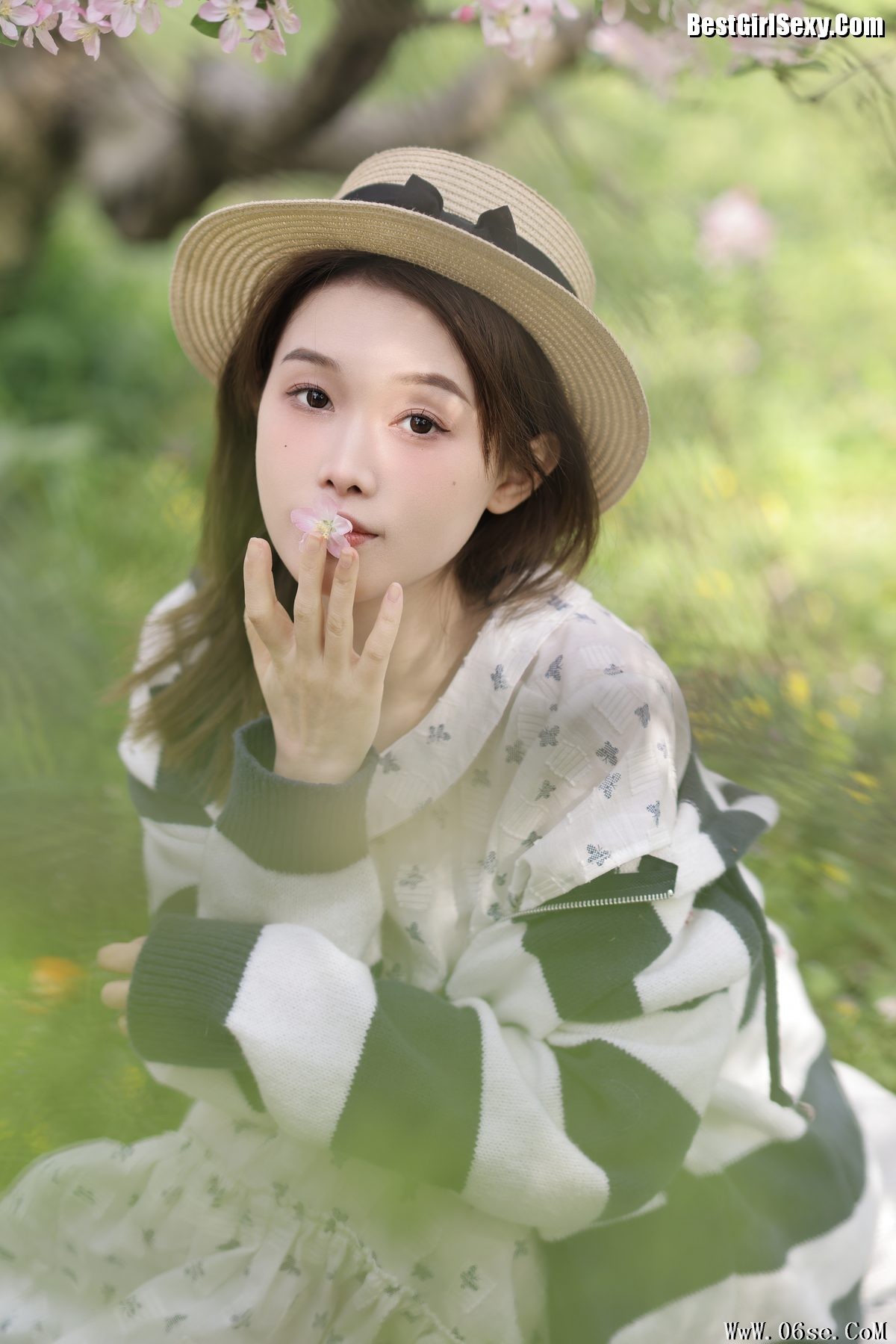 图片[24]-YiTuYu艺图语 Vol.4097 Suan Nai Jia Xin Hao hao Ci[32P]-六色网