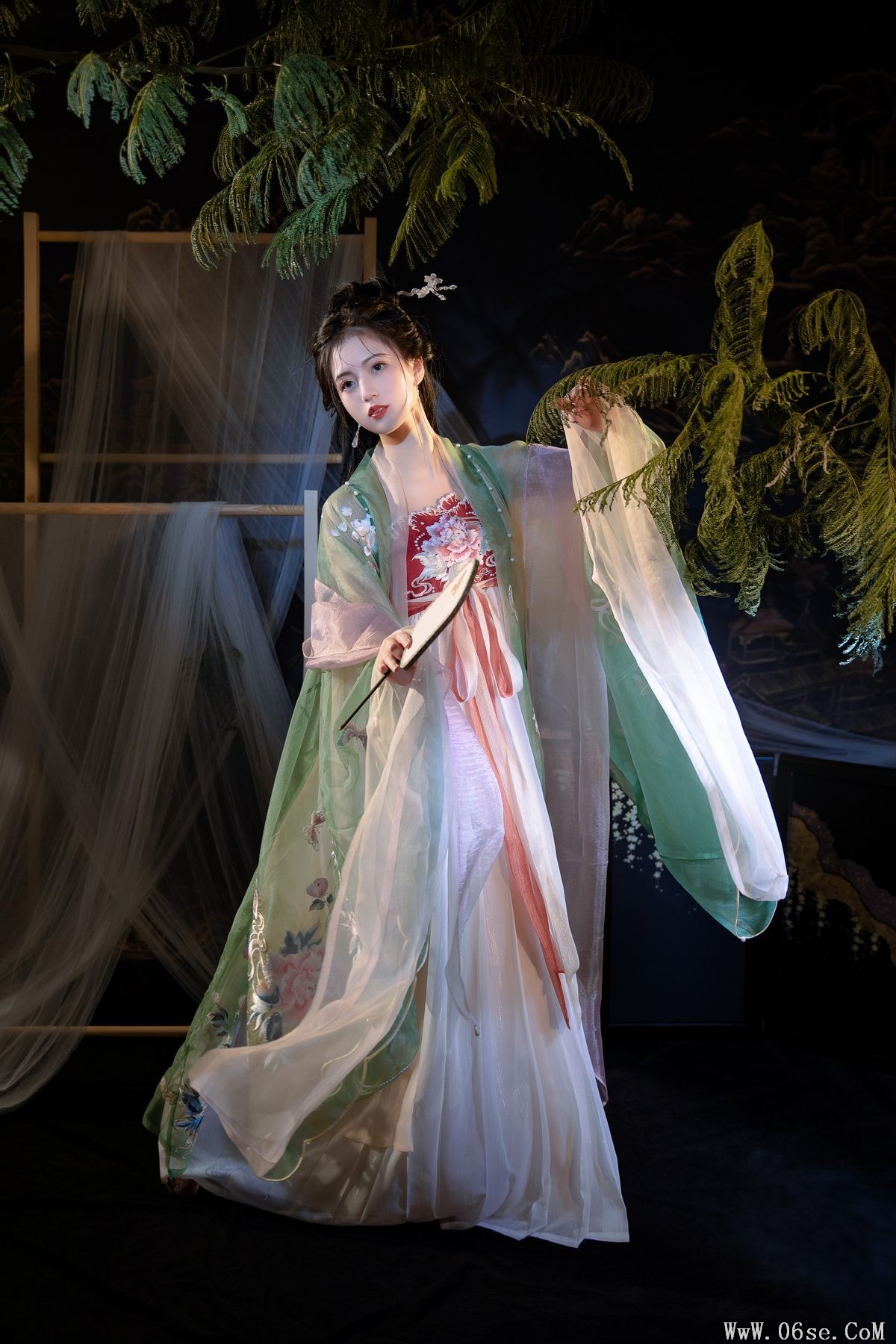 图片[24]-YiTuYu艺图语 Vol.3756 Pang Qi[32P]-六色网