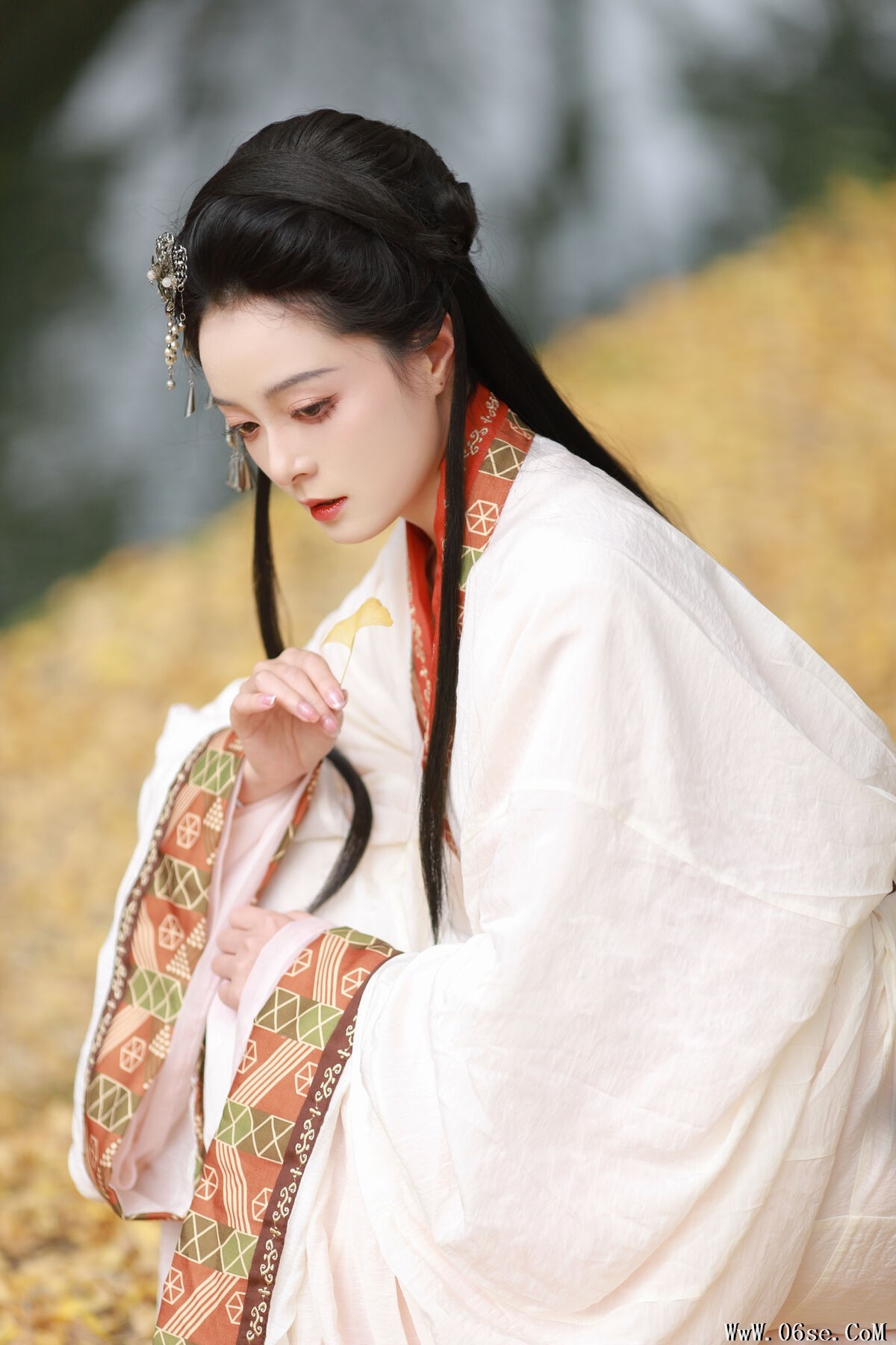 图片[12]-YiTuYu艺图语 Vol.6437 Nu Li Hua Zhuang De Sui Sui[22P]-六色网
