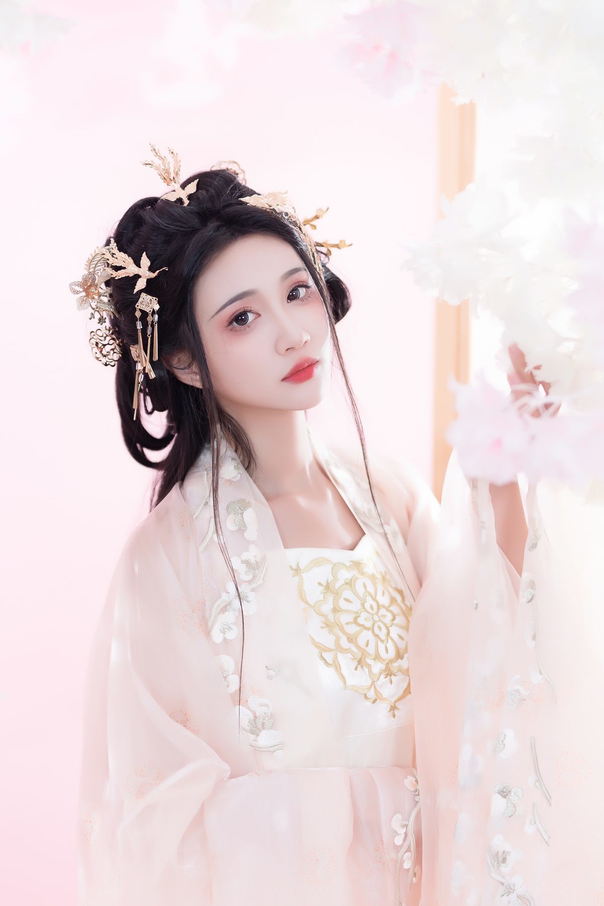 图片[24]-YiTuYu艺图语 Vol.5561 Qi Luo Sheng De Xiao Su Su[28P]-六色网