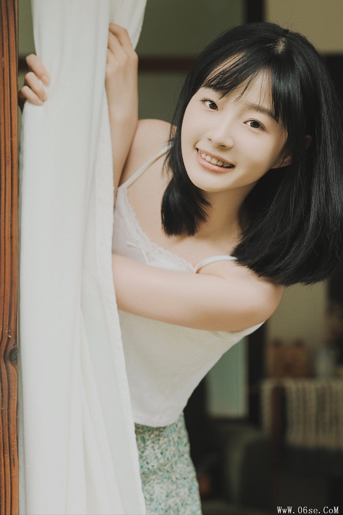 YiTuYu艺图语 Vol.4430 Bai No[44P]-六色网