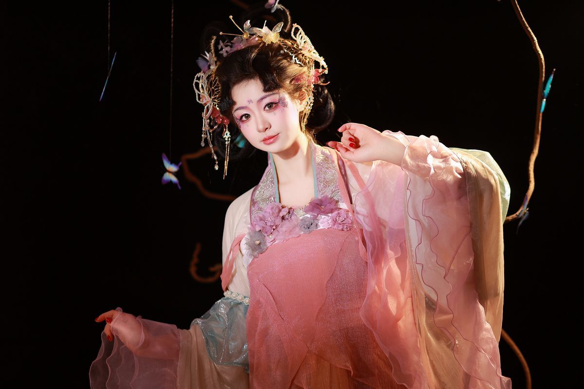图片[6]-YiTuYu艺图语 Vol.5823 Bu Ke Ai De He He Miao[27P]-六色网