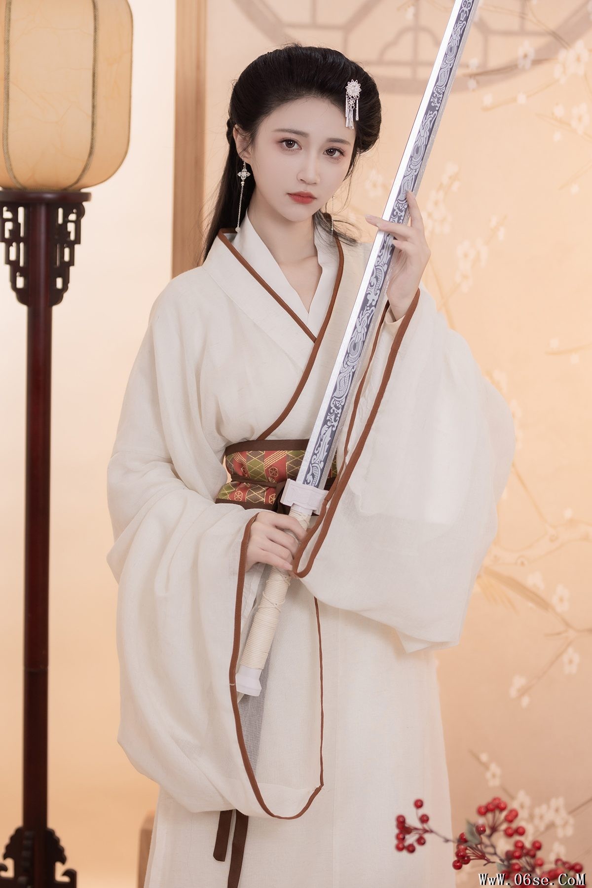 YiTuYu艺图语 Vol.5924 Qi Luo Sheng De Xiao Su Su[25P]-六色网