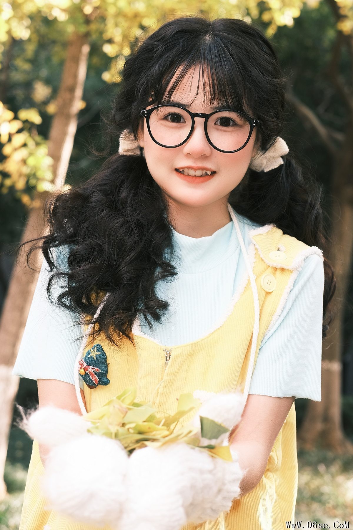 YiTuYu艺图语 Vol.6095 Xiao Yi Mei Mei Cute[27P]-六色网