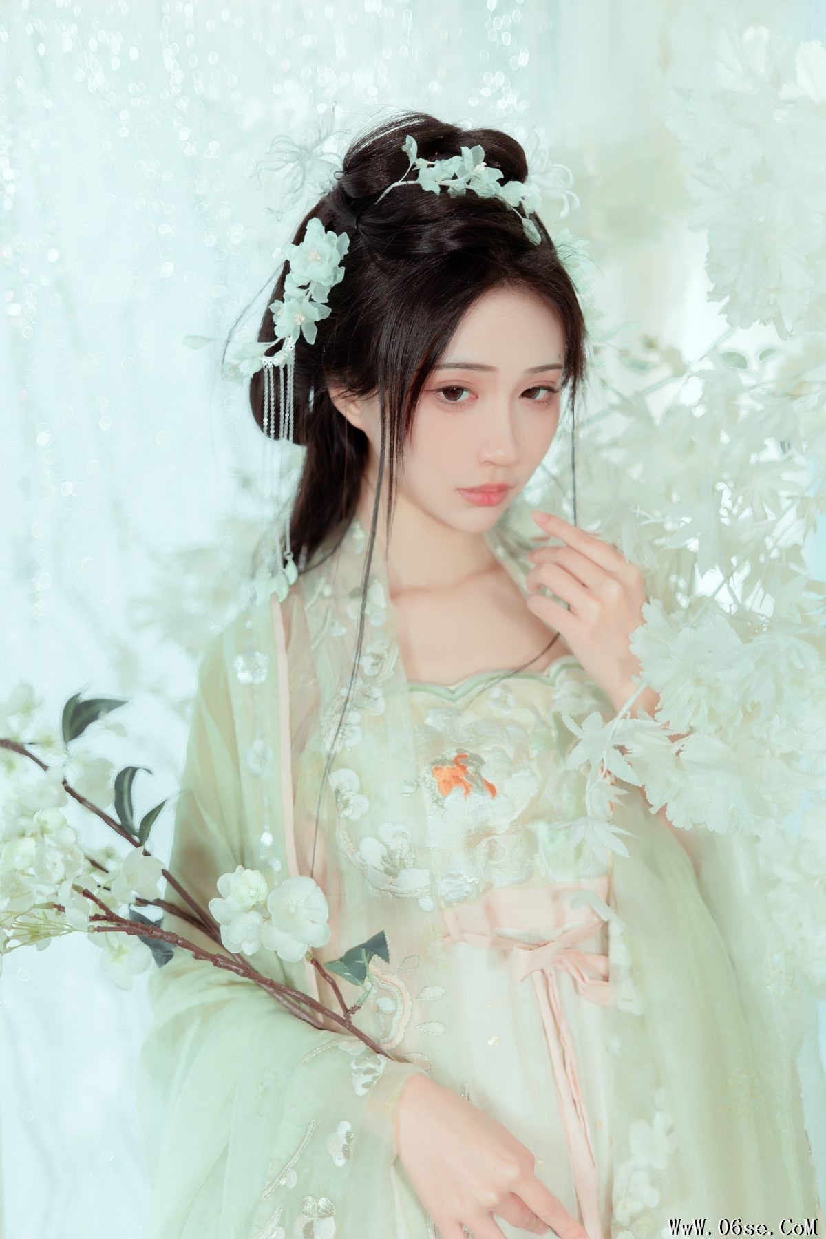 图片[26]-YiTuYu艺图语 Vol.3684 Qi Luo Sheng De Xiao Su Su[28P]-六色网