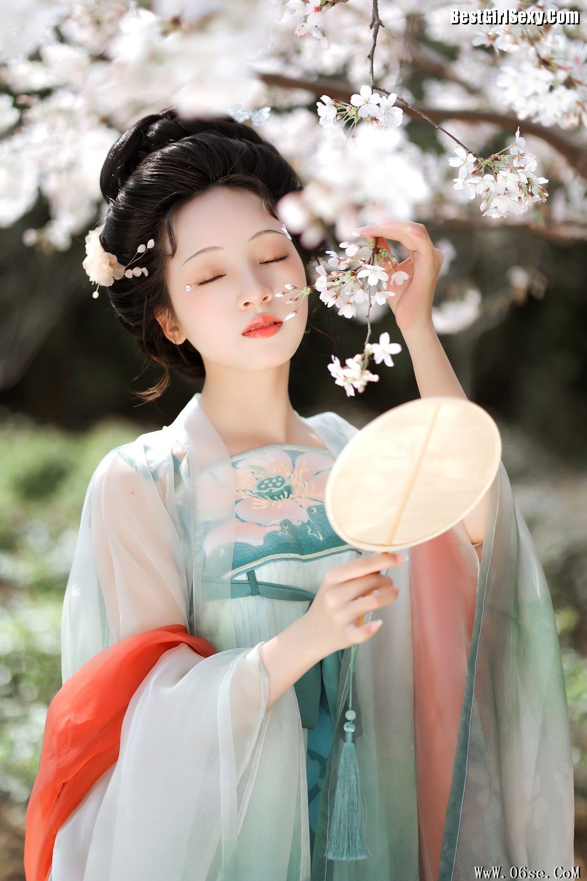 图片[24]-YiTuYu艺图语 Vol.3968 Jun Yin Lan[26P]-六色网