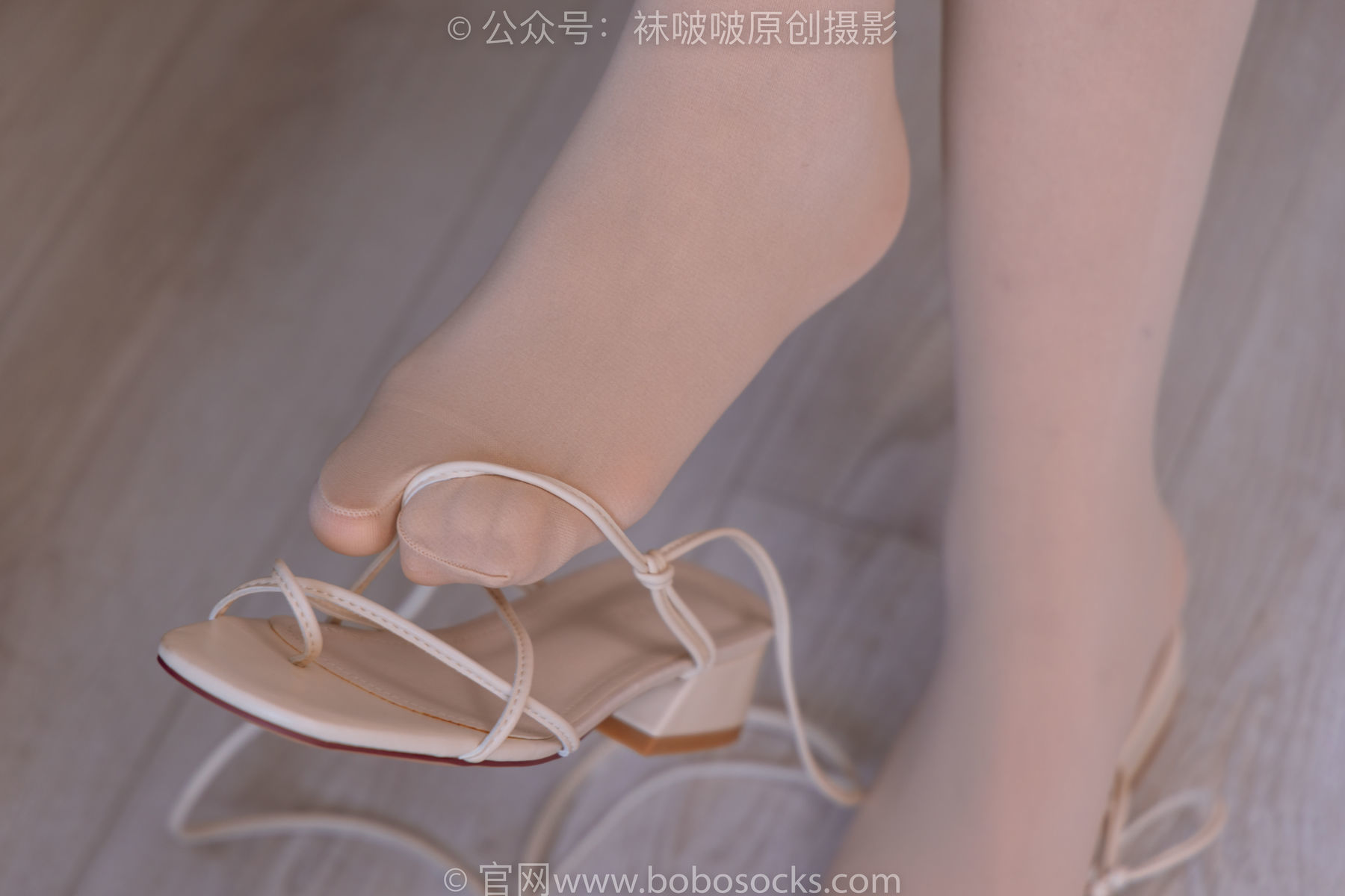 图片[61]-BoBoSocks袜啵啵 No.170 周周-两双高跟凉鞋、油亮肉丝、厚肉丝、两双丝袜叠穿[158P]-六色网