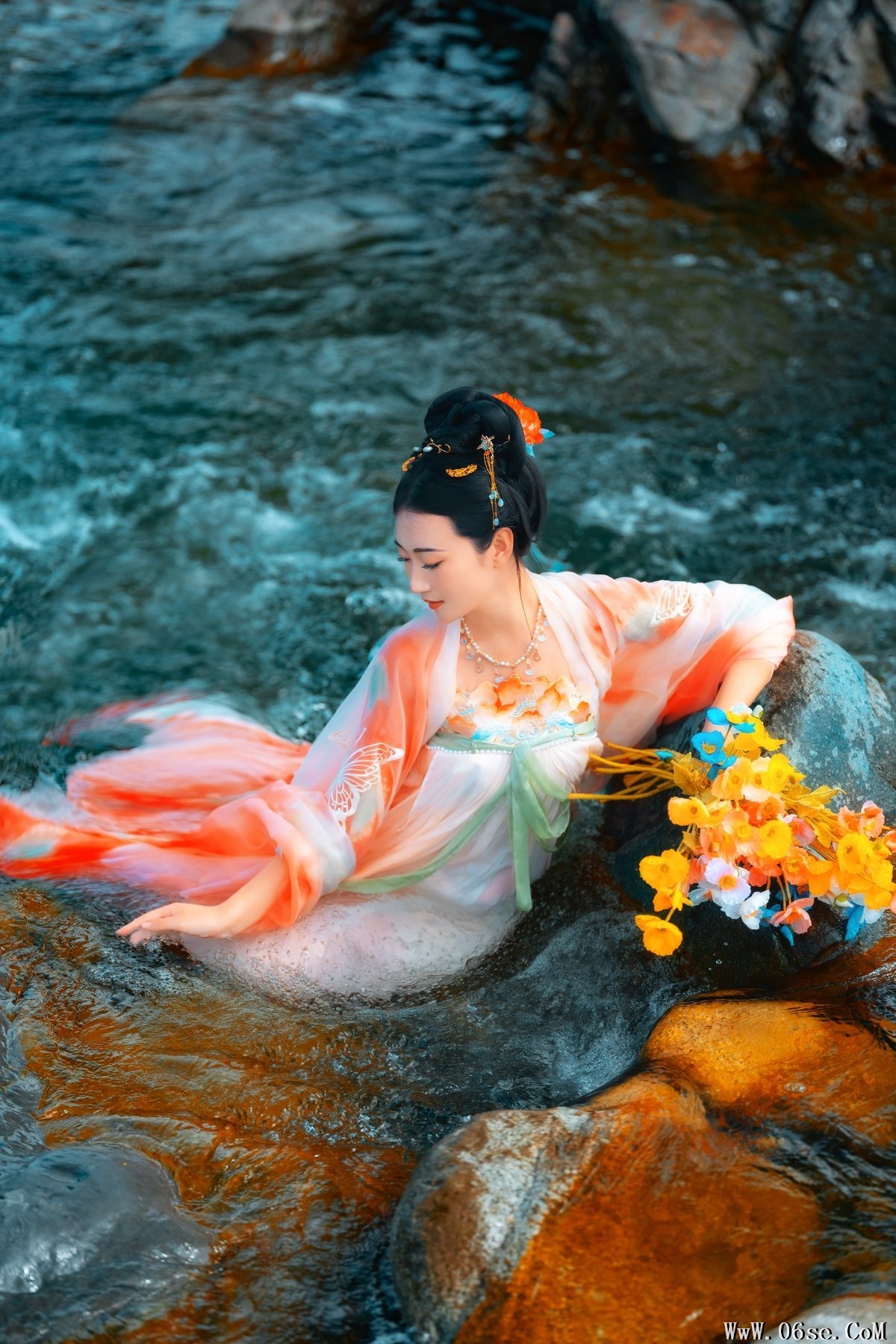 图片[21]-YiTuYu艺图语 Vol.5089 Long En Xing[49P]-六色网
