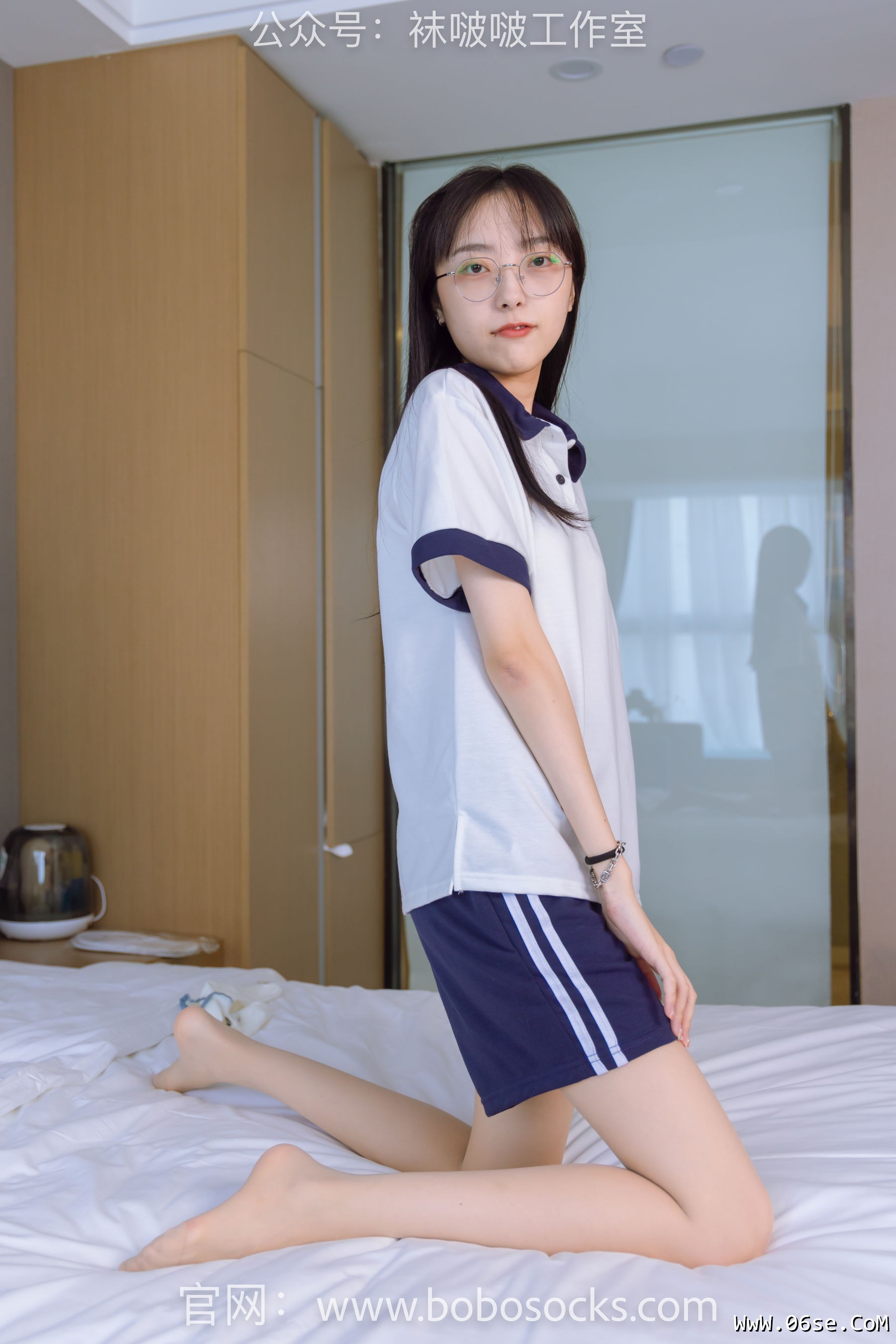 图片[21]-BoBoSocks袜啵啵 No.118 稚予-运动鞋、白棉袜、肉丝、踩小熊玩偶[140P]-六色网