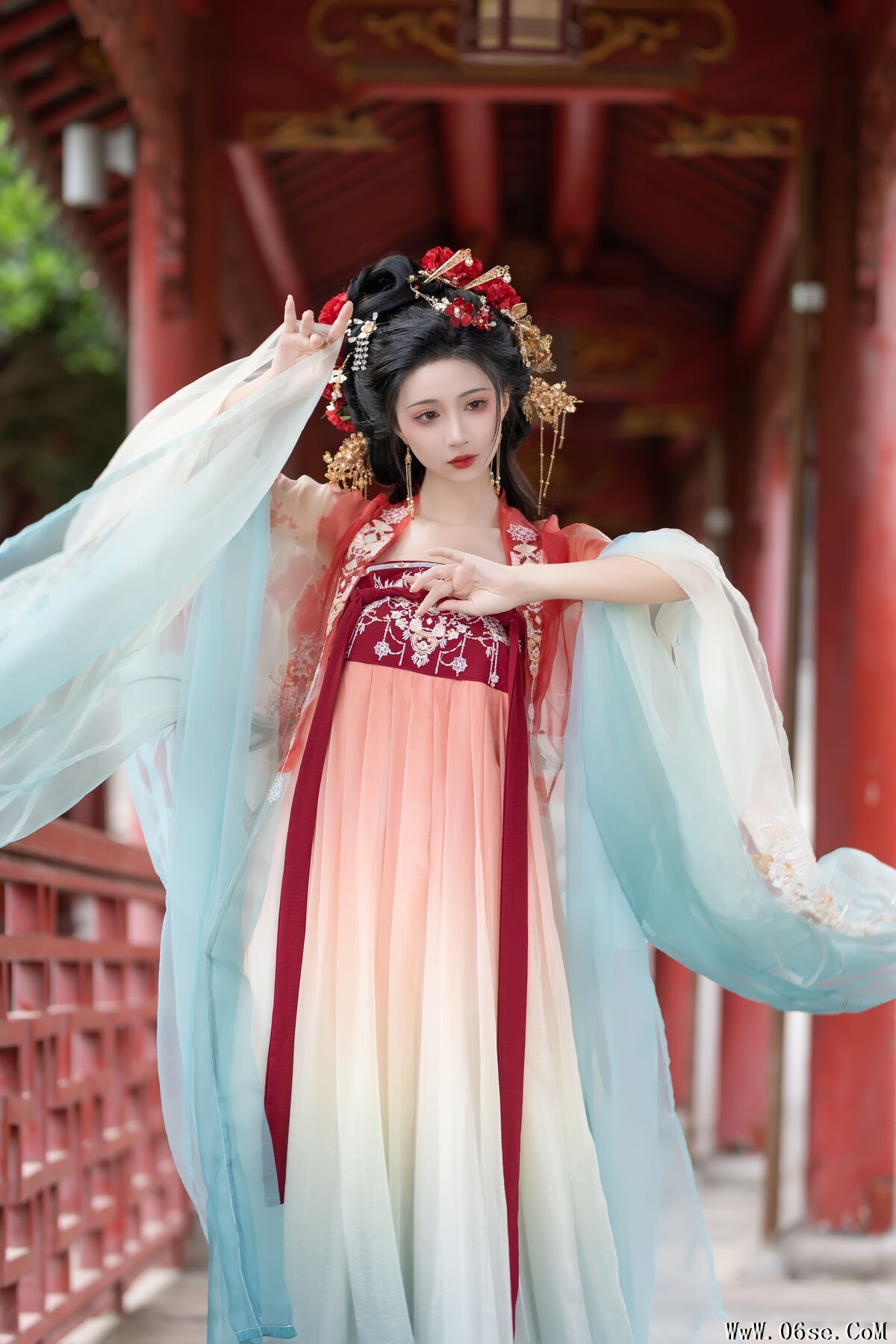 图片[4]-YiTuYu艺图语 Vol.7208 Qi Luo Sheng De Xiao Su Su[28P]-六色网