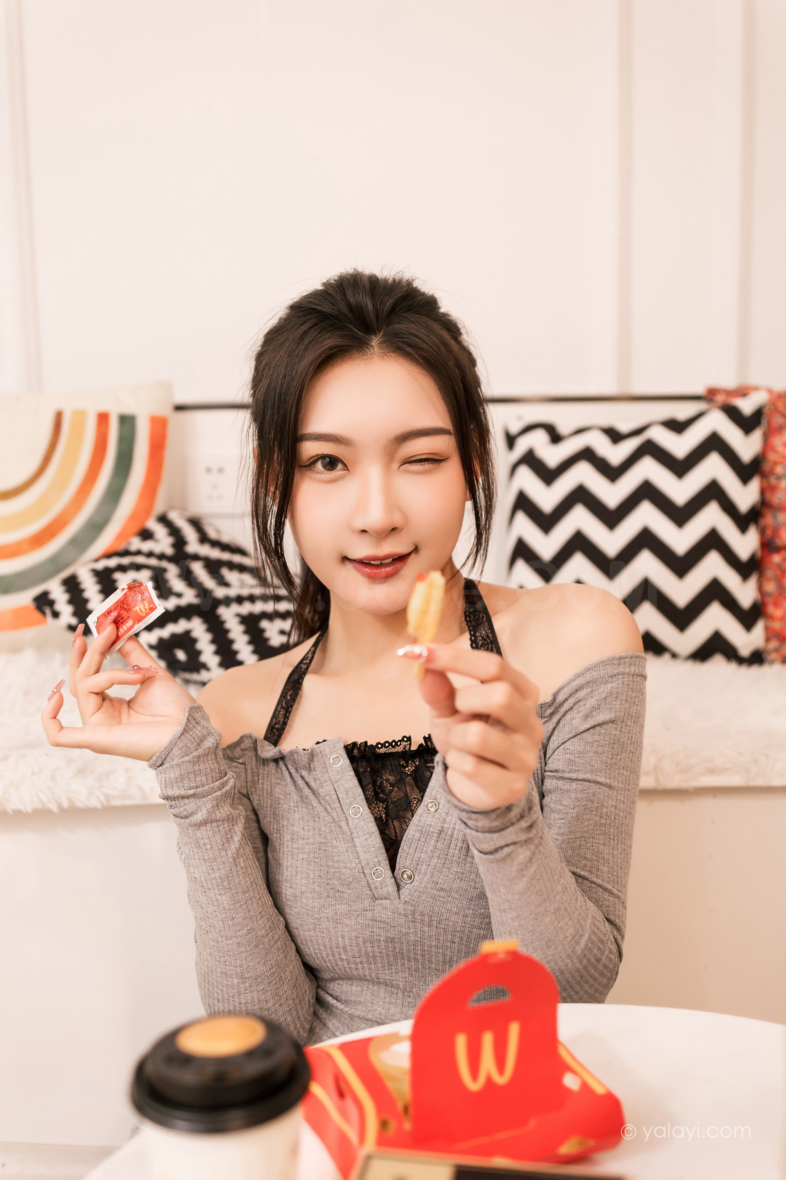 图片[40]-雅拉伊 – 徐小云《甜言蜜语》[41P]-六色网