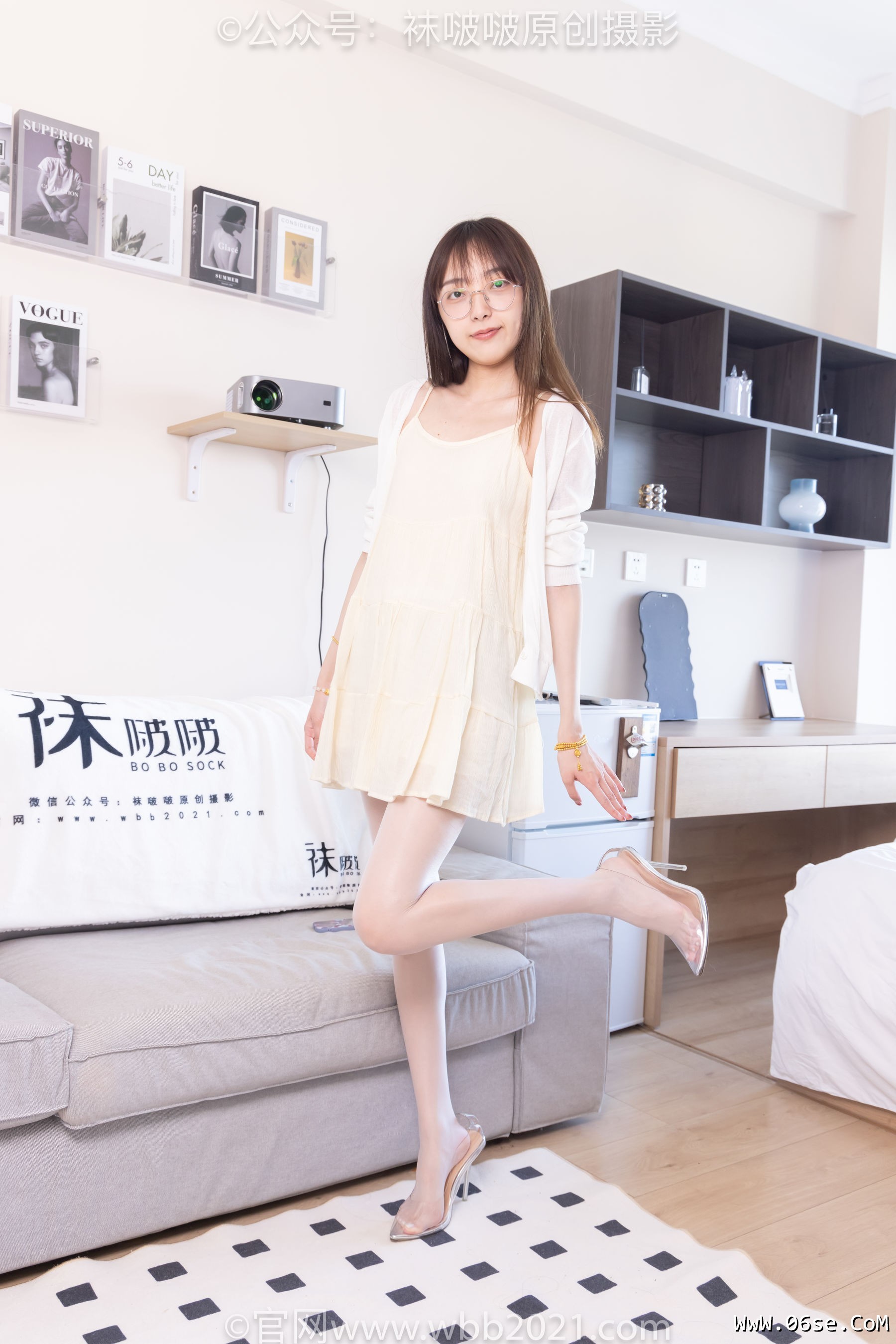 图片[111]-BoBoSocks袜啵啵 No.391 稚予 -两双高跟鞋、肉丝、油亮白丝、裸足[145P]-六色网