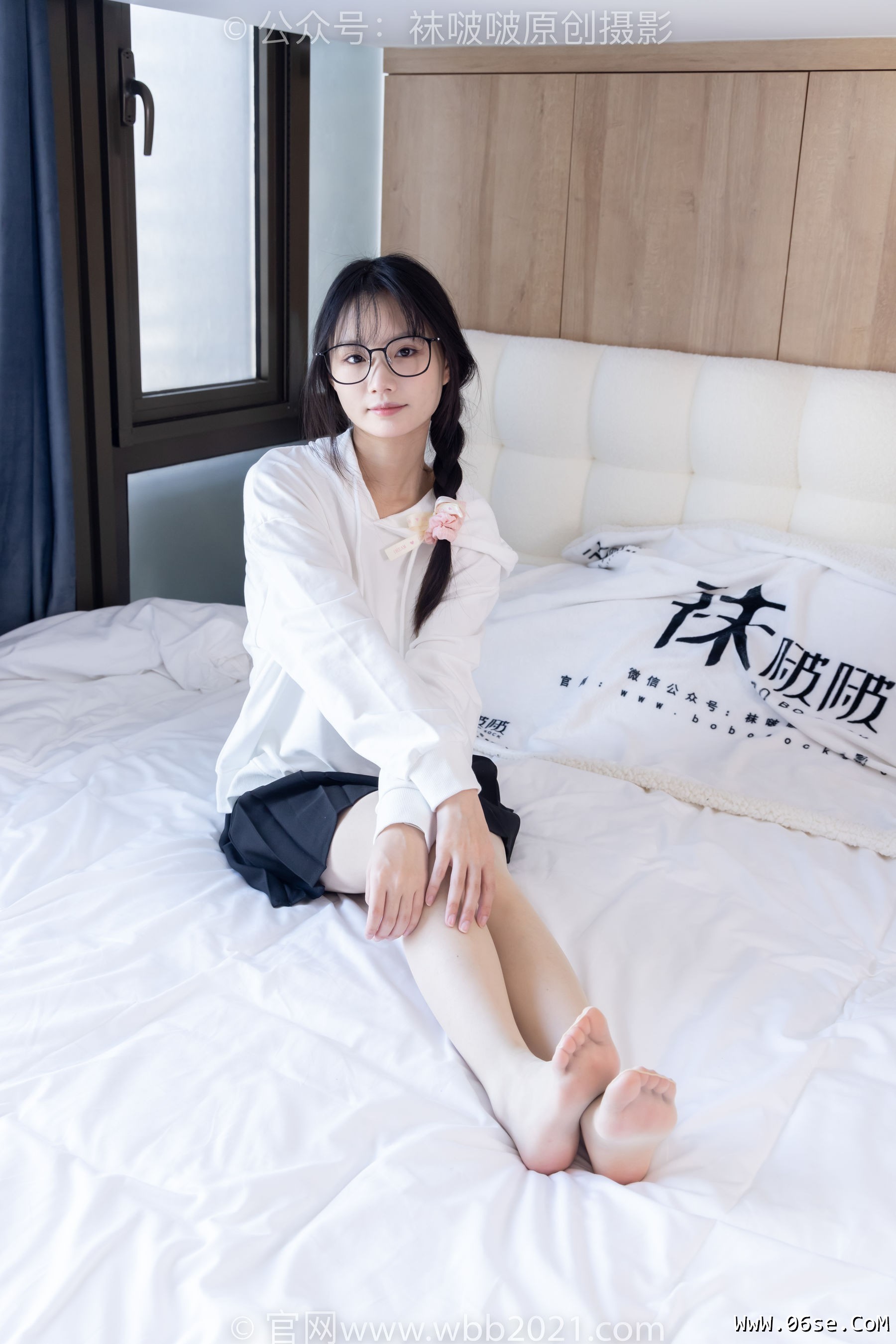 图片[15]-BoBoSocks袜啵啵 No.368 甜甜圈 -运动鞋、白棉袜、油亮肉丝[160P]-六色网