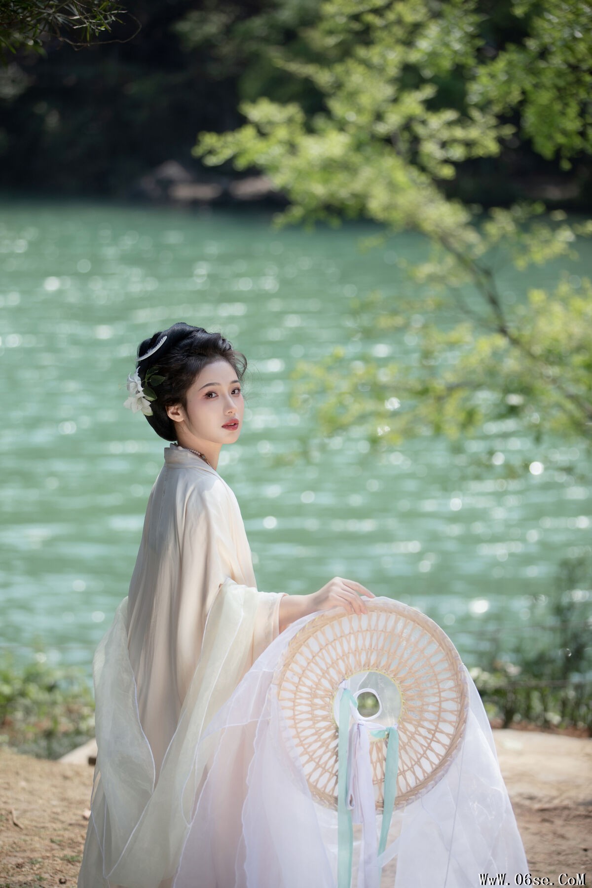 图片[27]-YiTuYu艺图语 Vol.7233 Wei Wei[28P]-六色网