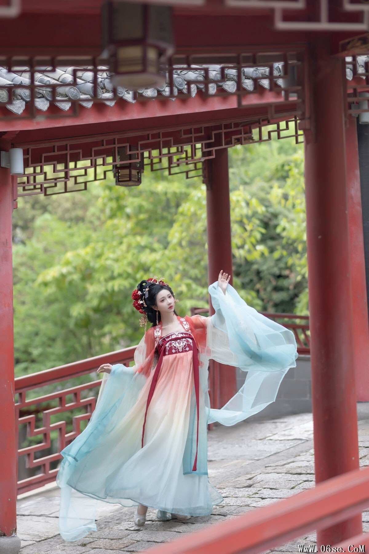 图片[19]-YiTuYu艺图语 Vol.7208 Qi Luo Sheng De Xiao Su Su[28P]-六色网
