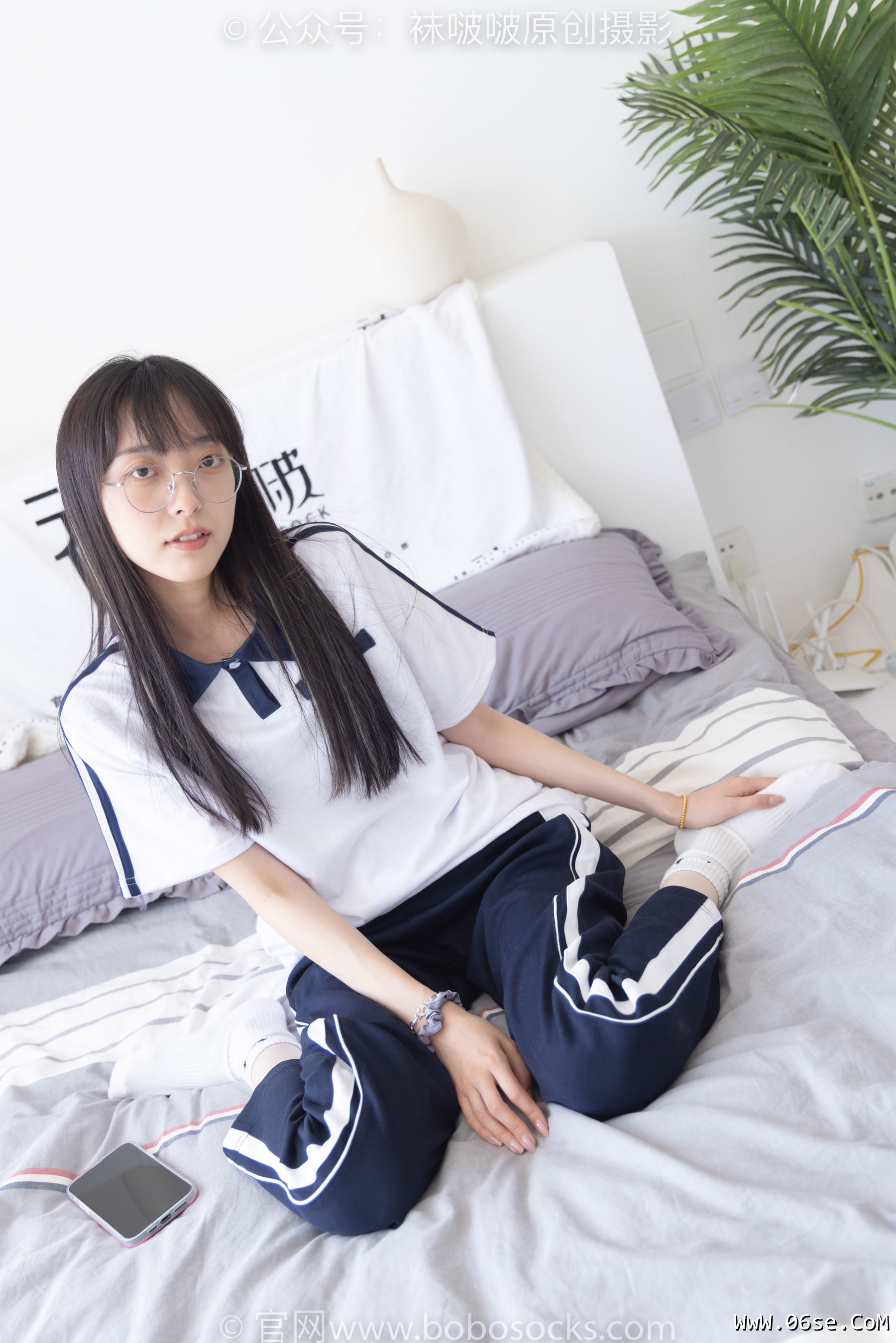 图片[89]-BoBoSocks袜啵啵 No.207 稚予 -aj板鞋、白棉袜、油亮白丝、校服裤里丝[140P]-六色网