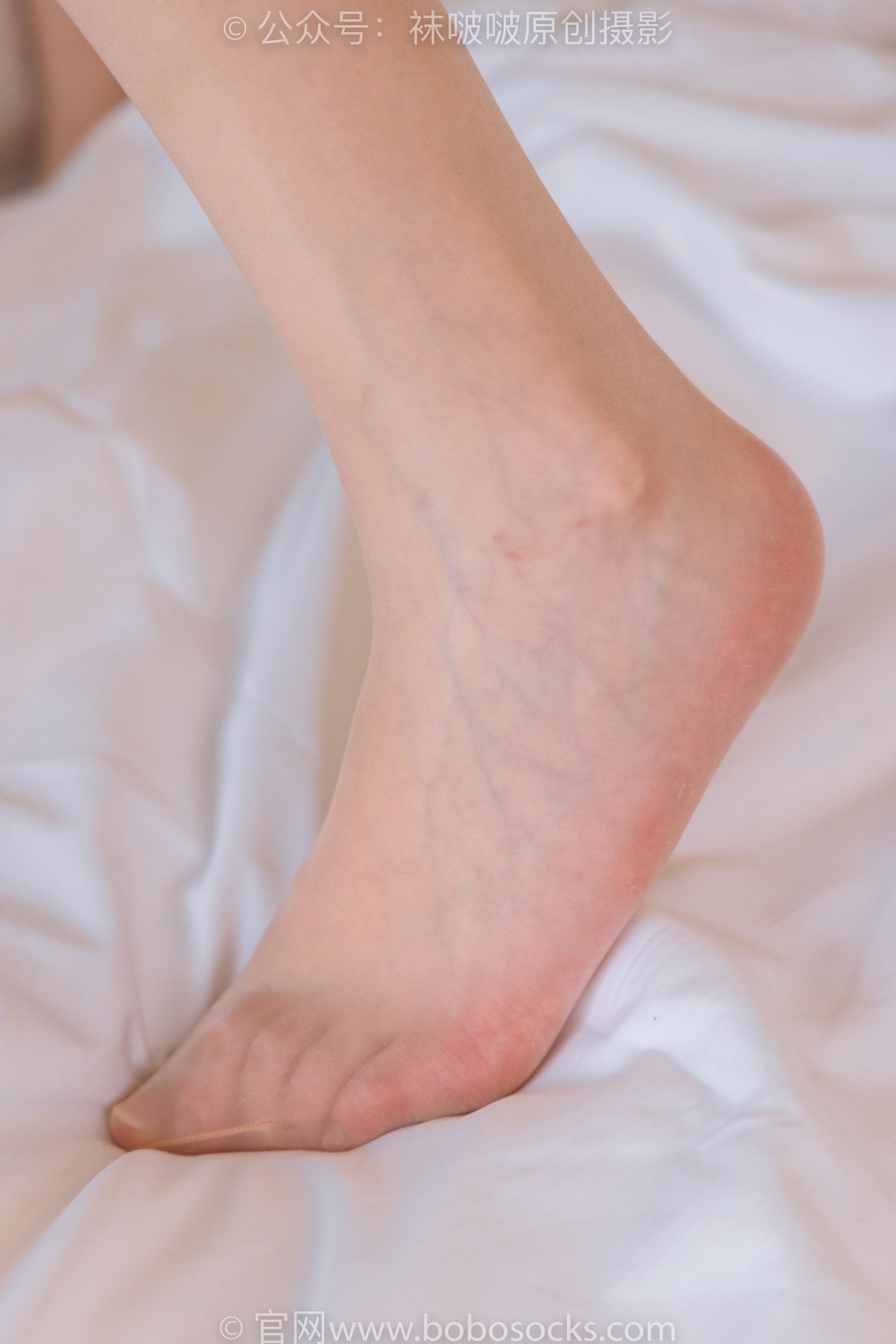 图片[52]-BoBoSocks袜啵啵 No.230 小甜豆-两双高跟鞋、板鞋、油亮肉丝、油亮白丝[150P]-六色网