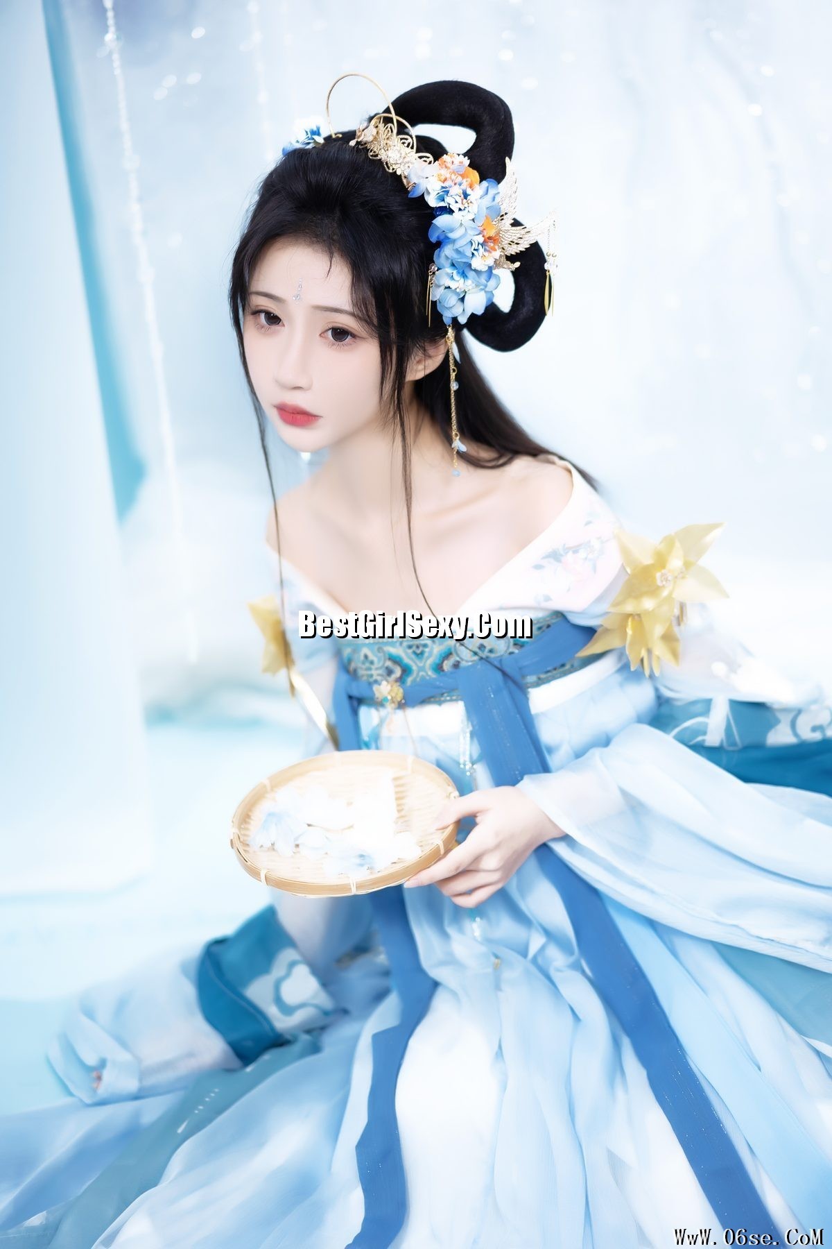 图片[22]-YiTuYu艺图语 Vol.3540 Qi Luo Sheng De Xiao Su Su[26P]-六色网