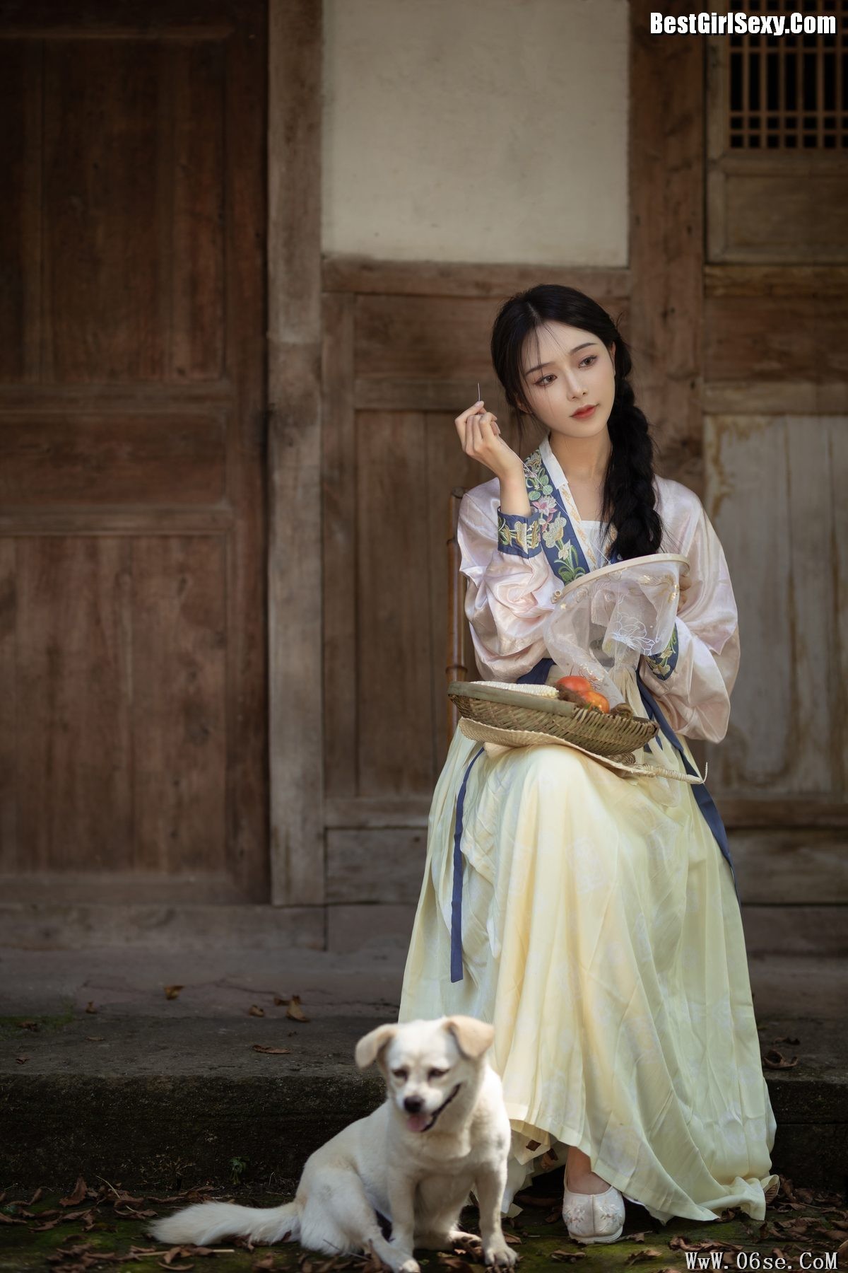 图片[4]-YiTuYu艺图语 Vol.4050 Su Mei Zai Lu Shang[25P]-六色网