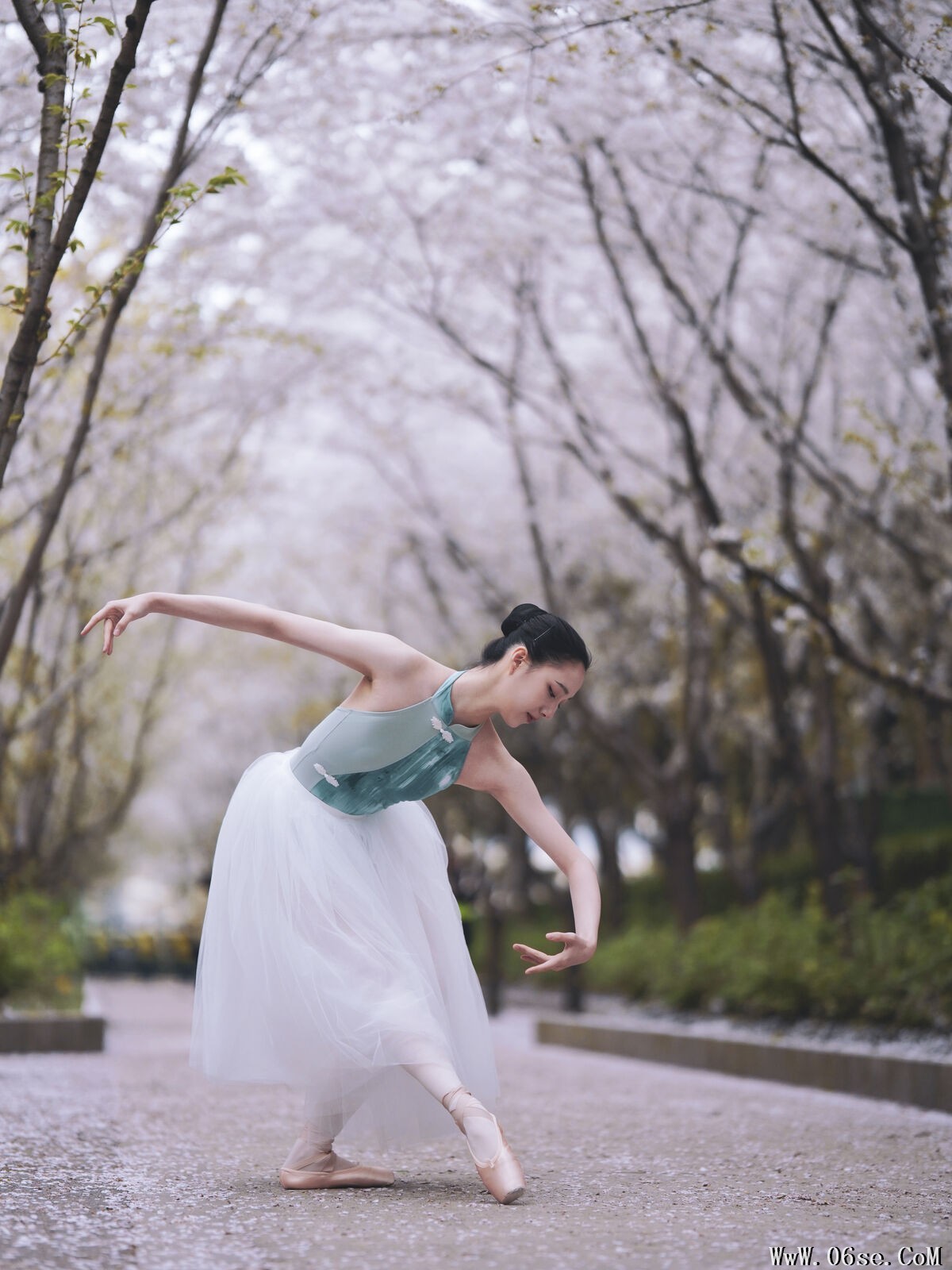 图片[11]-YiTuYu艺图语 Vol.6883 Xiao Xong[25P]-六色网