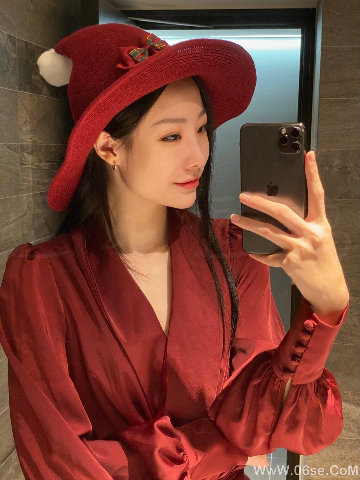图片[36]-逗本逗鸭早期(整容前)诱惑私拍[211P]-六色网