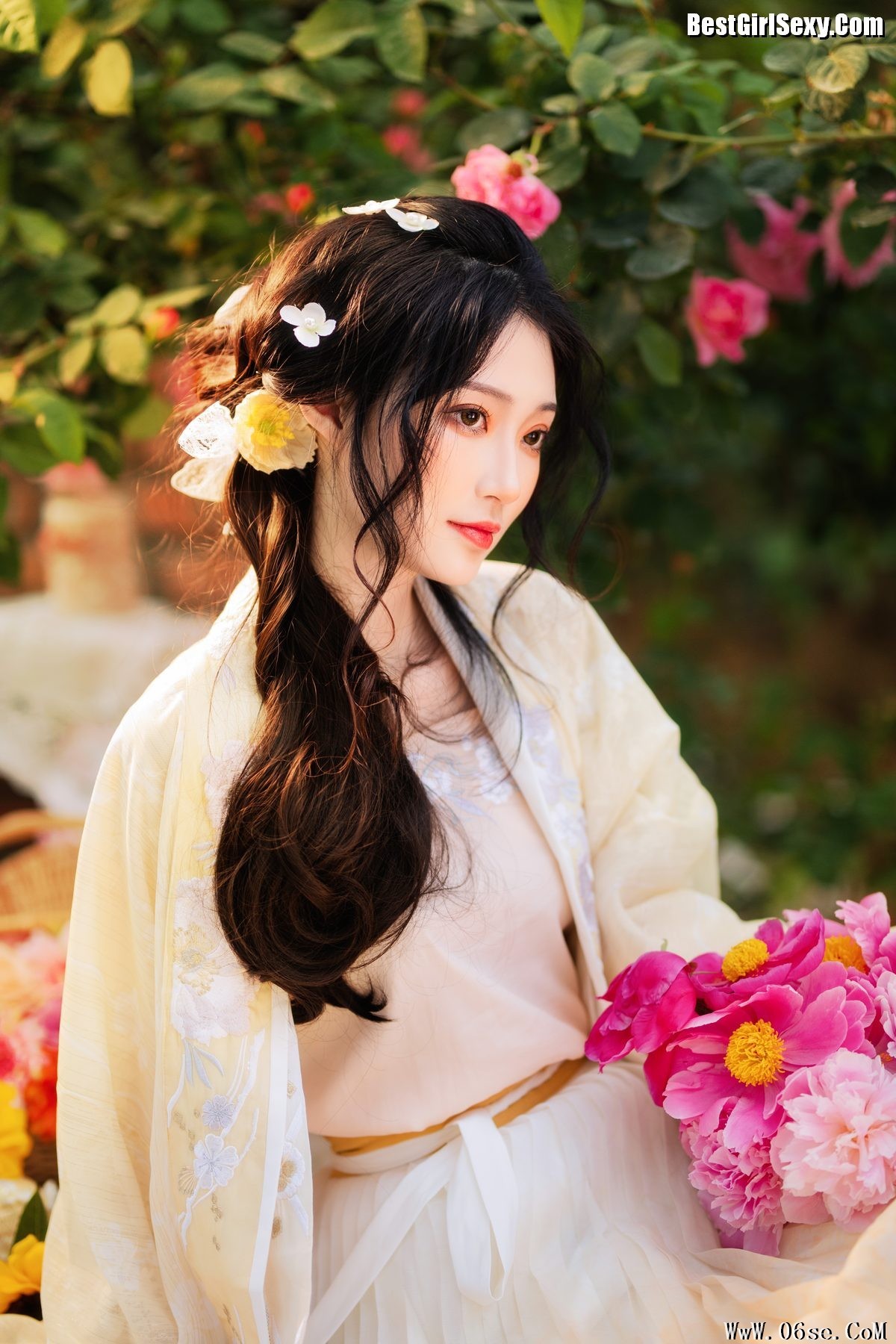 图片[14]-YiTuYu艺图语 Vol.4063 Liu Liu Yang Liu Liu[24P]-六色网